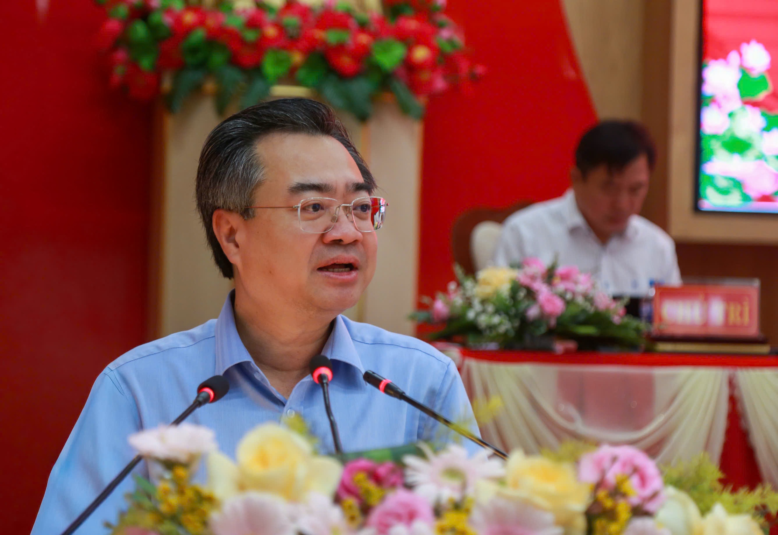 &Ocirc;ng Nguyễn Thanh Nghị tiếp x&uacute;c cử tri tại Đắk Lắk , cam kết trở th&agrave;nh đại biểu Quốc hội 2026 - Ảnh 3.