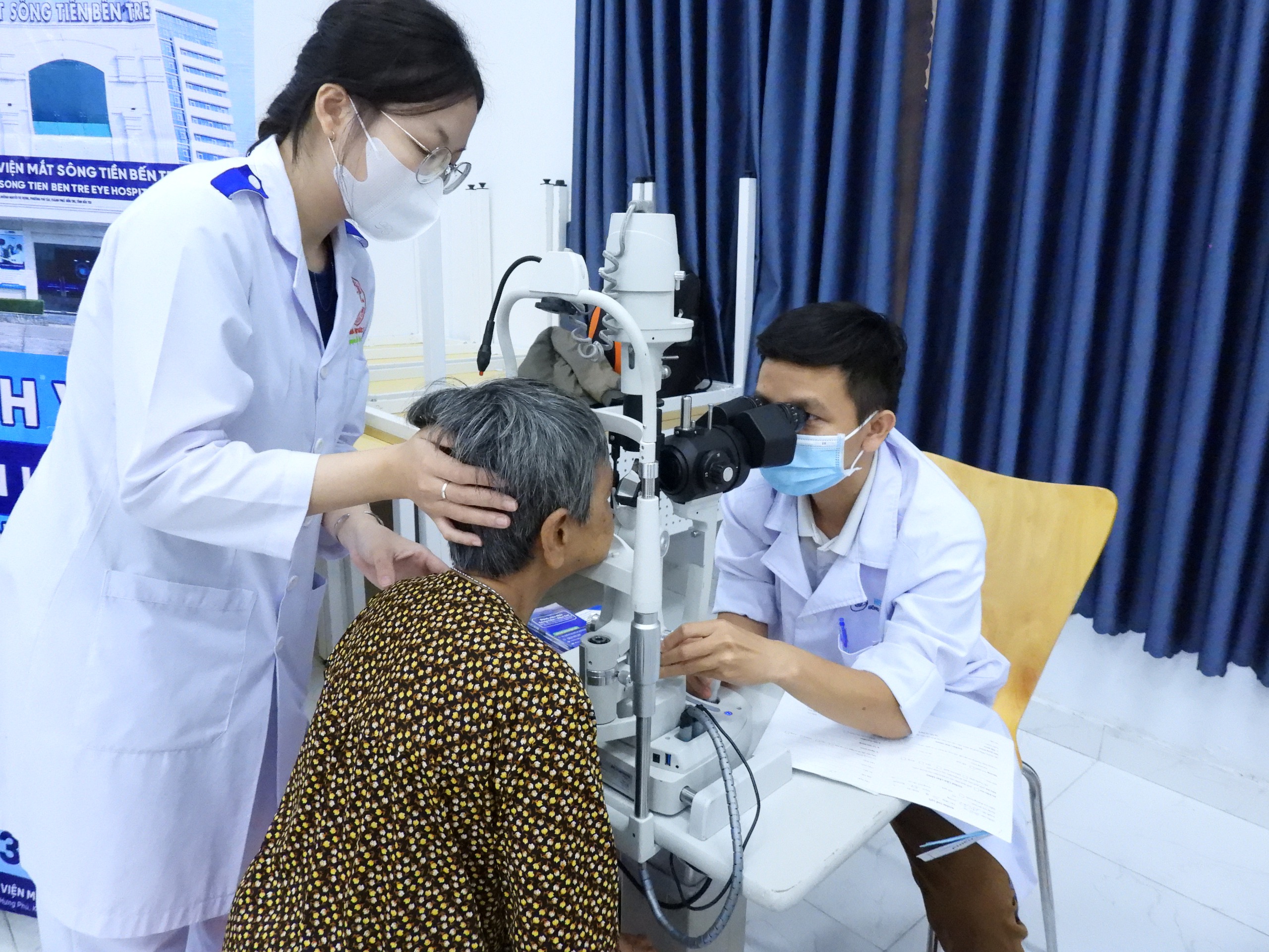 Gần 4.000 người dân ở miền Tây được khám bệnh và cấp thuốc miễn phí - Ảnh 6.