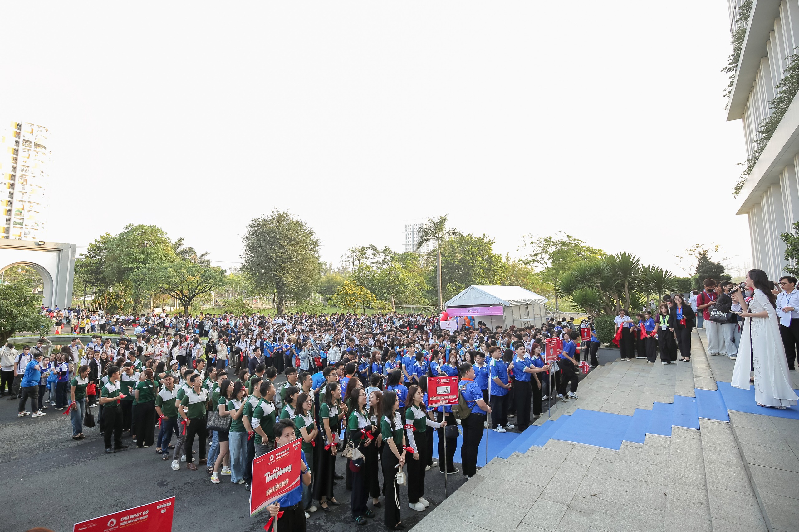 Thứ trưởng Nguyễn Tri Thức: Kh&ocirc;ng c&oacute; m&aacute;u, b&aacute;c sĩ giỏi đến đ&acirc;u cũng kh&oacute; cứu người bệnh - Ảnh 1.