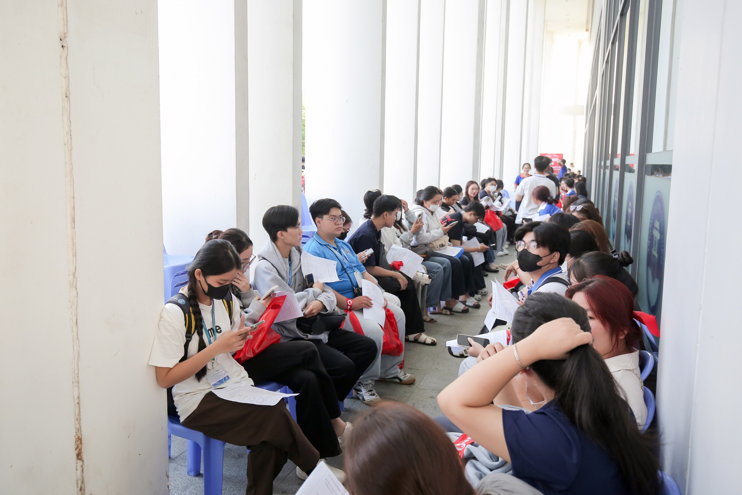 Thứ trưởng Nguyễn Tri Thức: Kh&ocirc;ng c&oacute; m&aacute;u, b&aacute;c sĩ giỏi đến đ&acirc;u cũng kh&oacute; cứu người bệnh - Ảnh 2.