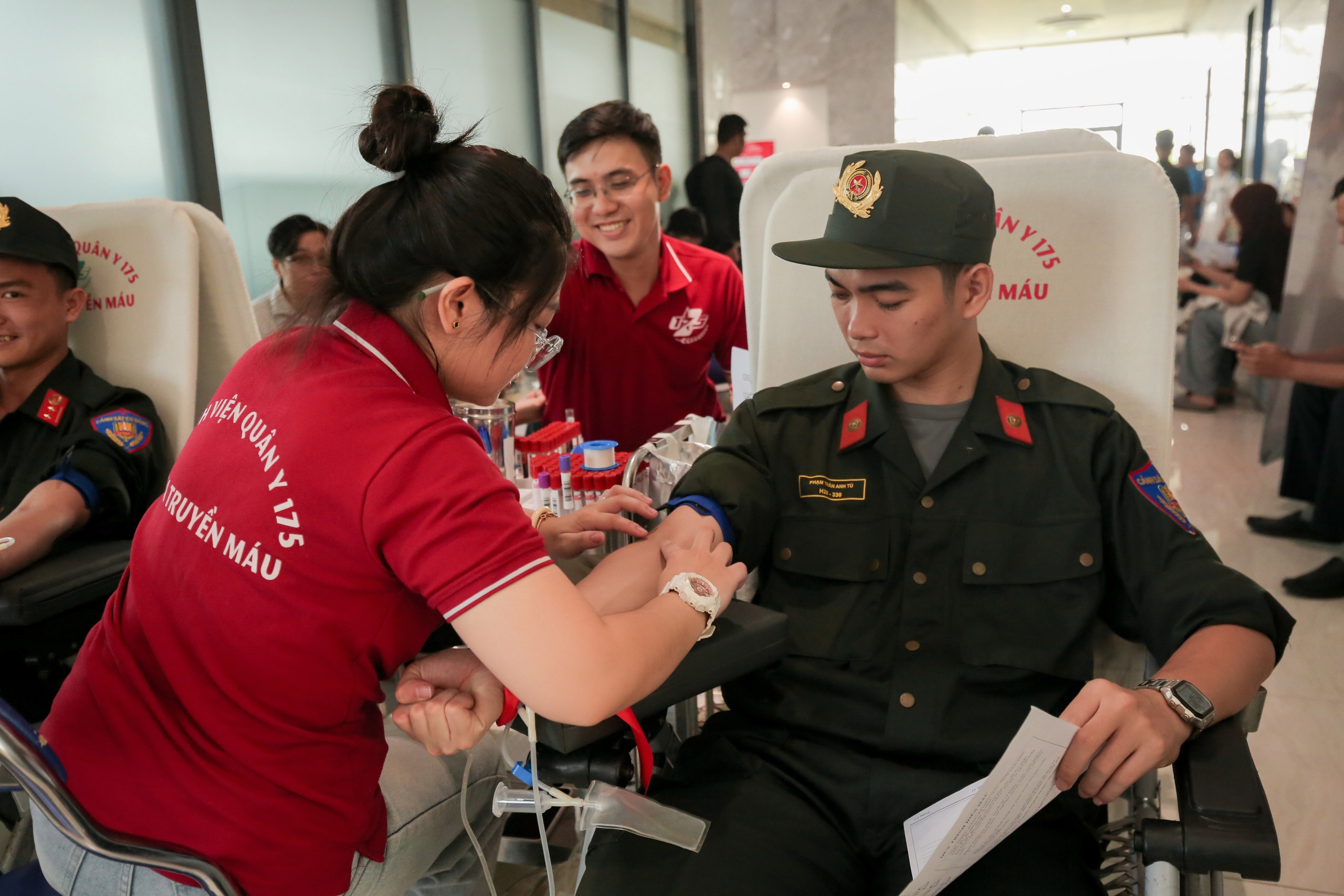 Thứ trưởng Nguyễn Tri Thức: Kh&ocirc;ng c&oacute; m&aacute;u, b&aacute;c sĩ giỏi đến đ&acirc;u cũng kh&oacute; cứu người bệnh - Ảnh 3.