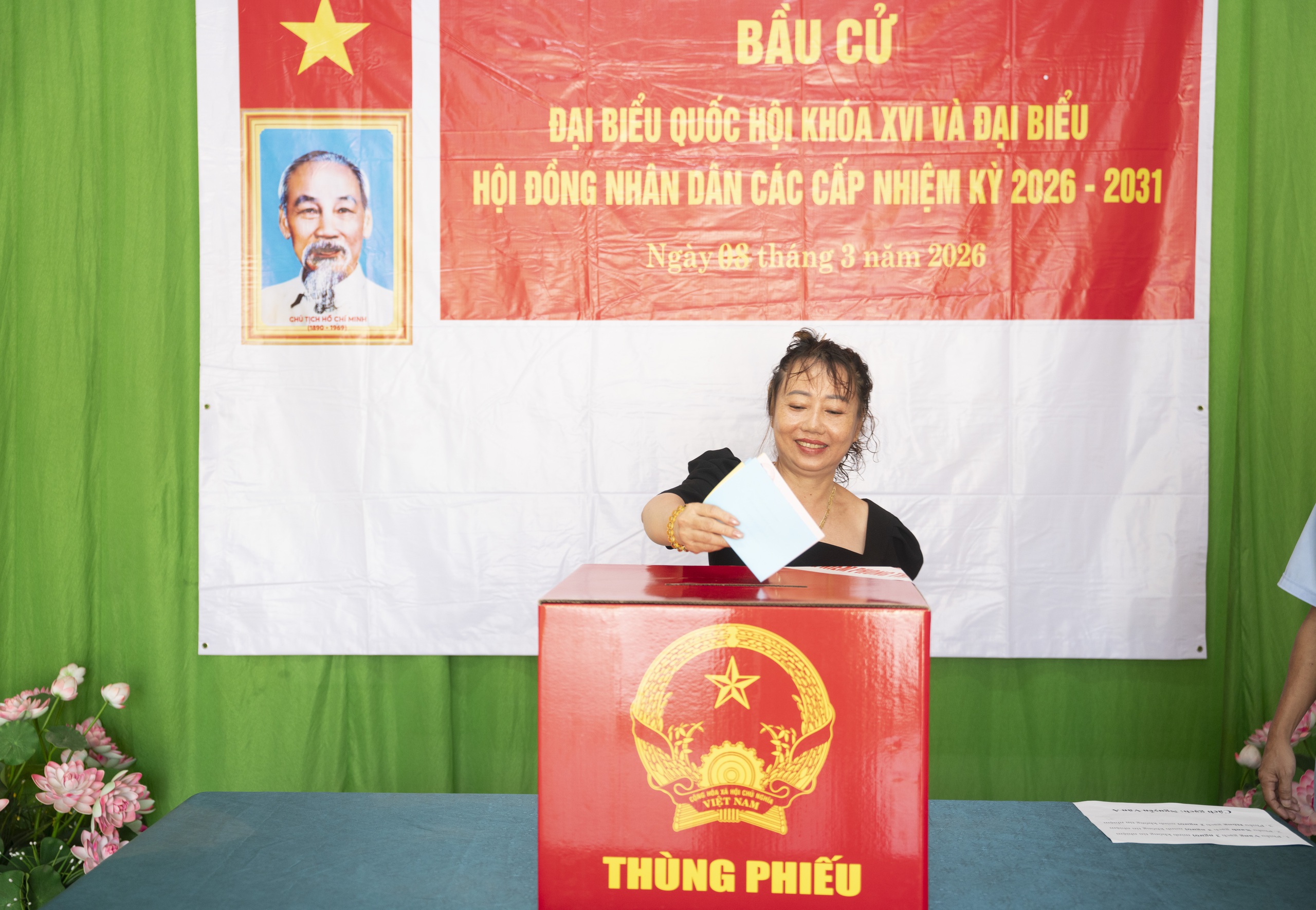 Cử tri Thổ Châu nô nức bầu cử sớm đại biểu Quốc hội năm 2026 - Ảnh 18.