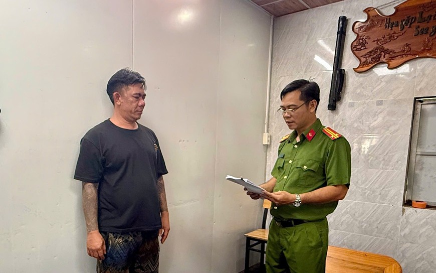Tạm giữ đối tượng chém người gây thương tích