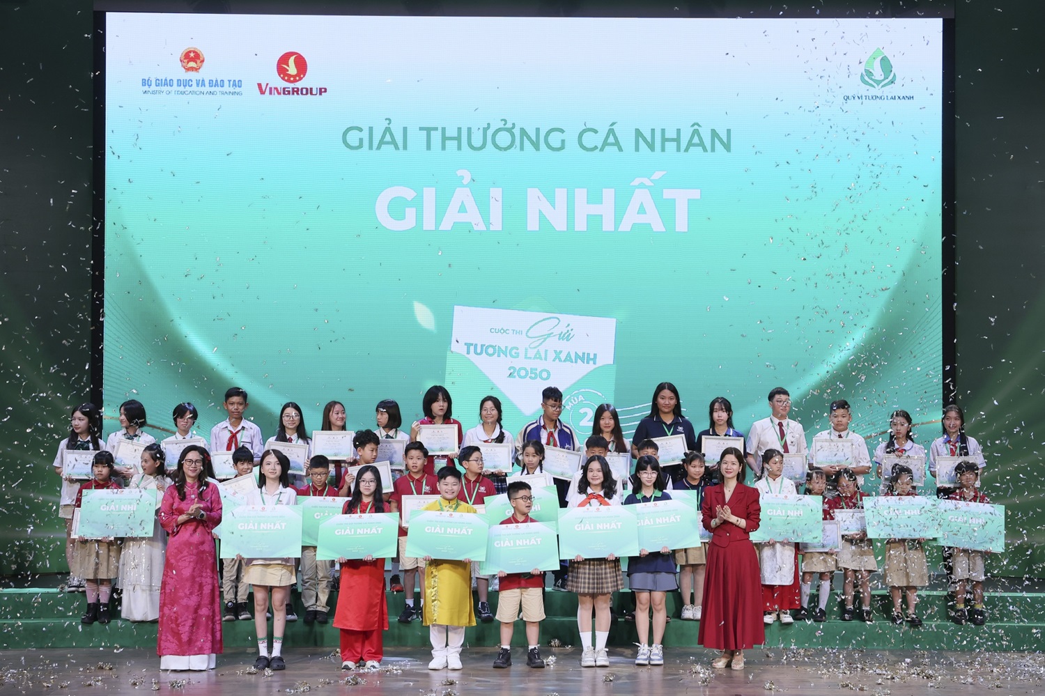 Lộ diện c&aacute;c qu&aacute;n qu&acirc;n gi&agrave;nh giải thưởng 2,5 tỉ đồng của cuộc thi &ldquo;Gửi tương lai Xanh 2050&rdquo; m&ugrave;a 2 - Ảnh 1.