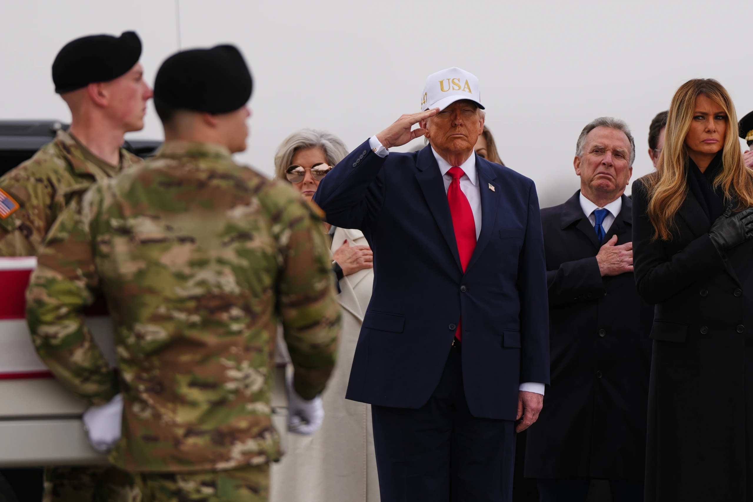 Iran có tân Lãnh tụ tối cao, Tổng thống Donald Trump cảnh báo "khó tại vị lâu" - Ảnh 2.