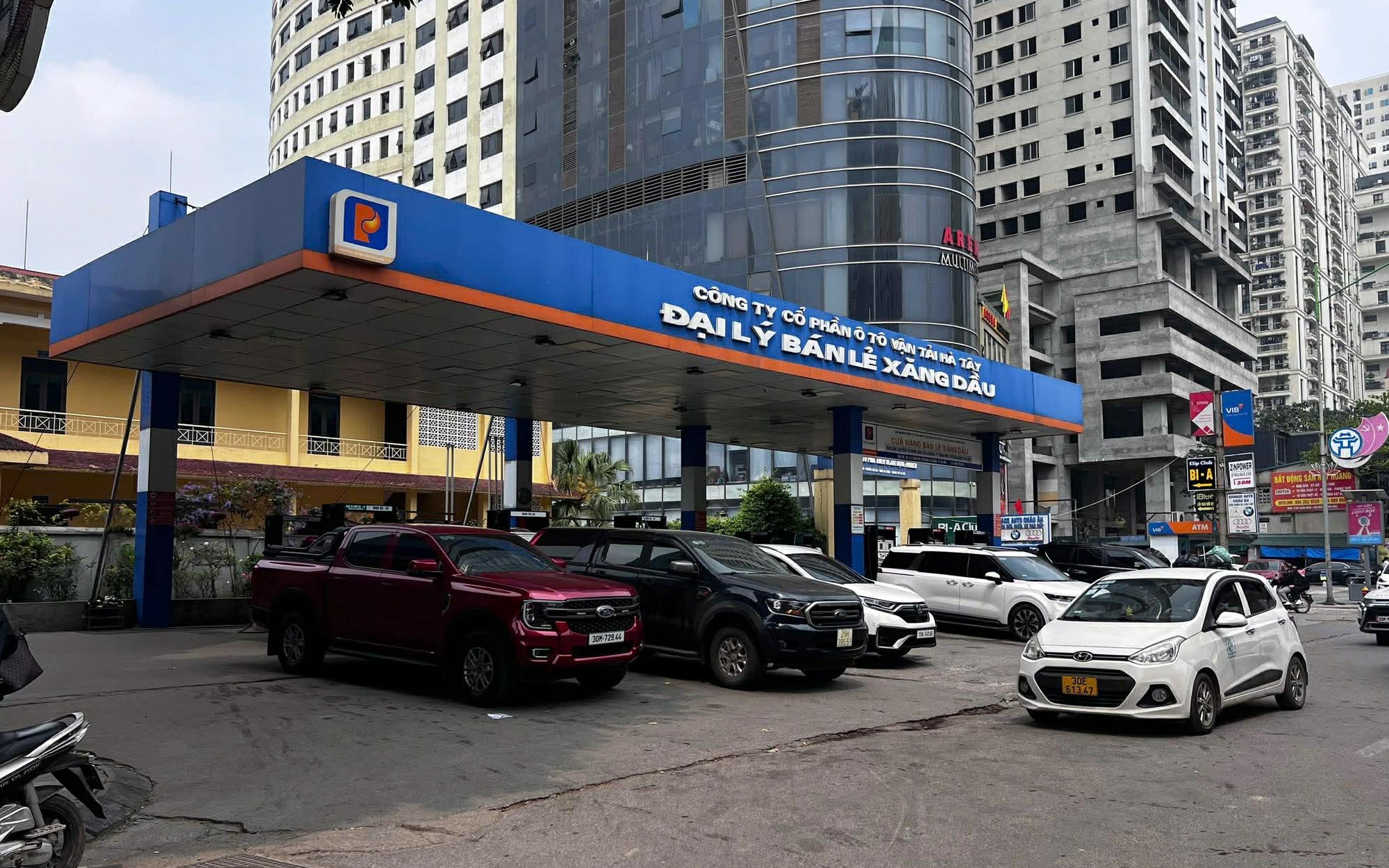 Xử lý nghiêm các cửa hàng kinh doanh xăng dầu đầu cơ, găm hàng