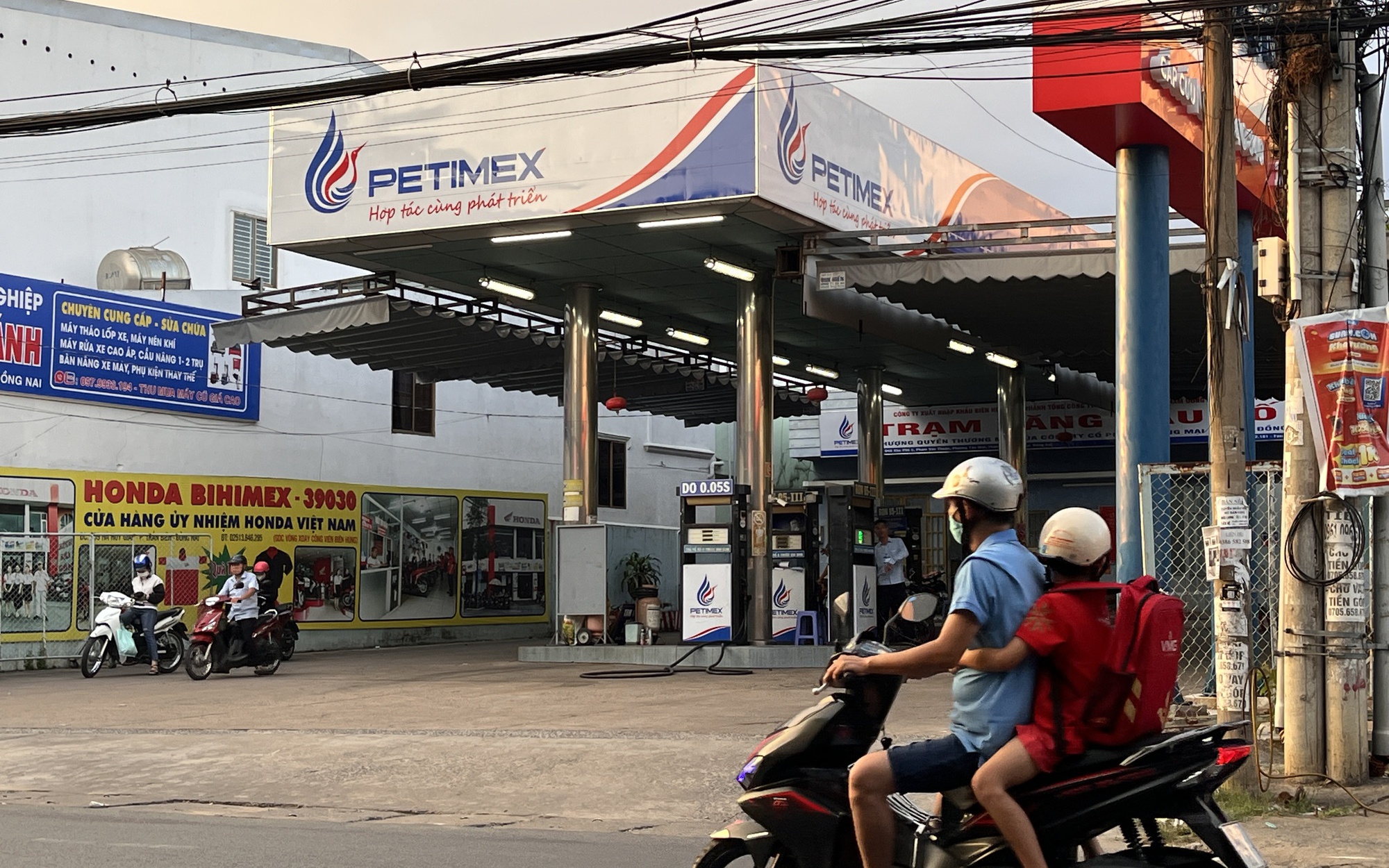 Đồng Nai lập đường d&acirc;y n&oacute;ng phản &aacute;nh về xăng dầu, y&ecirc;u cầu kh&ocirc;ng găm h&agrave;ng