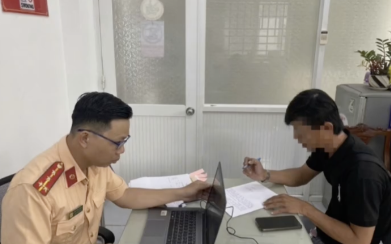 Tài xế ở TPHCM nói lý do chuyển làn ẩu, gây bức xúc cộng đồng mạng