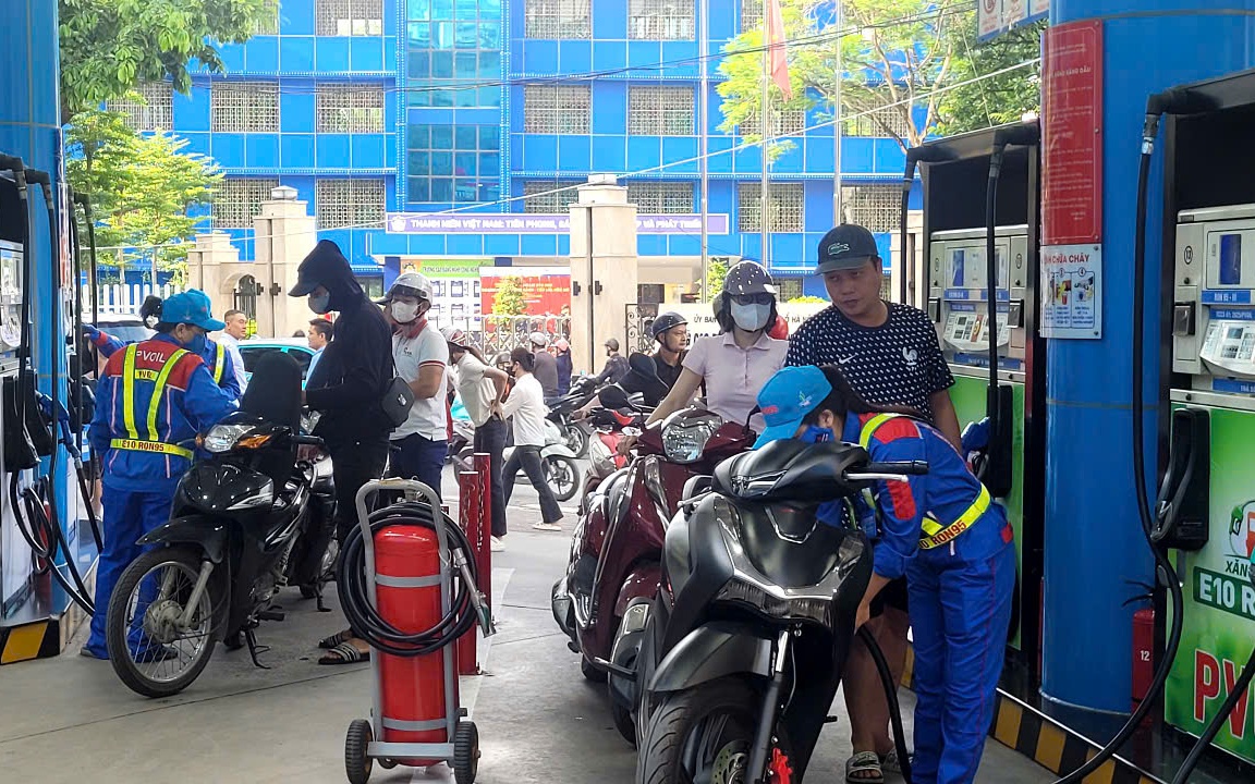 Đề xuất triển khai xăng sinh học E10 sớm hơn