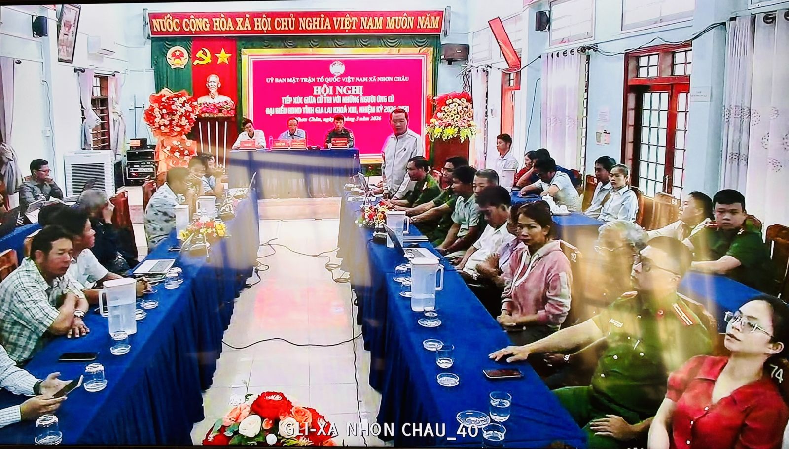 Biển động, ứng cử vi&ecirc;n HĐND tỉnh Gia Lai kết nối trực tuyến với cử tri x&atilde; đảo - Ảnh 1.