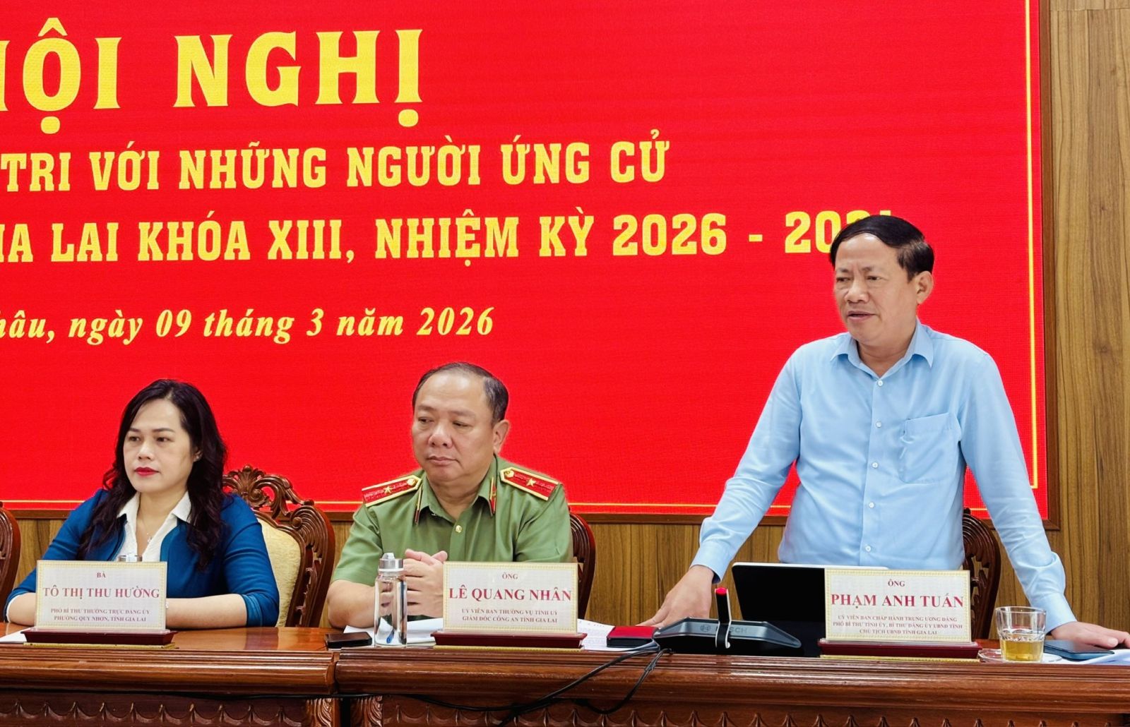 Biển động, ứng cử vi&ecirc;n HĐND tỉnh Gia Lai kết nối trực tuyến với cử tri x&atilde; đảo - Ảnh 2.