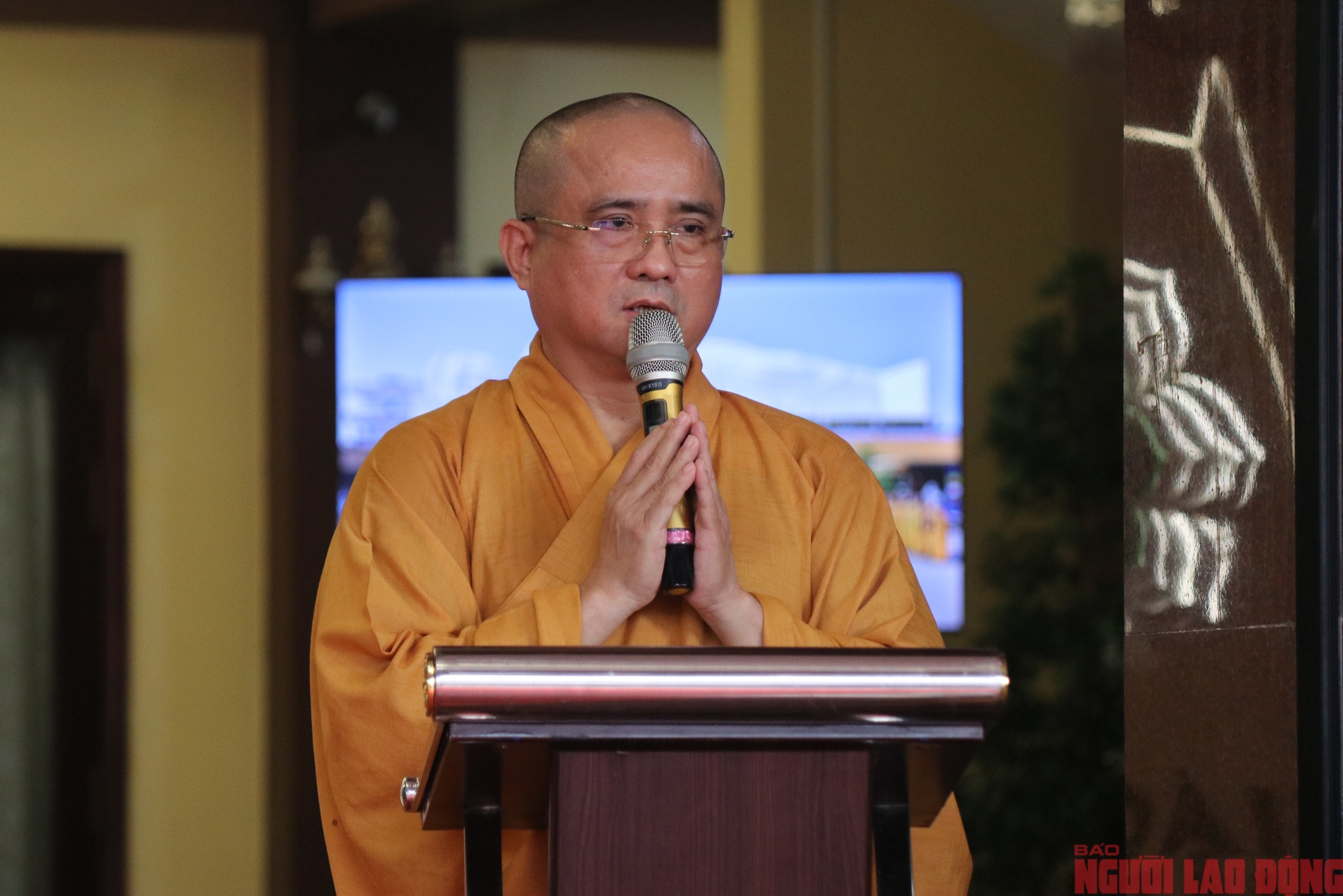 Triển l&atilde;m "45 năm Gi&aacute;o hội Phật gi&aacute;o Việt Nam: Ph&aacute;t triển c&ugrave;ng đất nước - Bước v&agrave;o kỷ nguy&ecirc;n mới" - Ảnh 4.