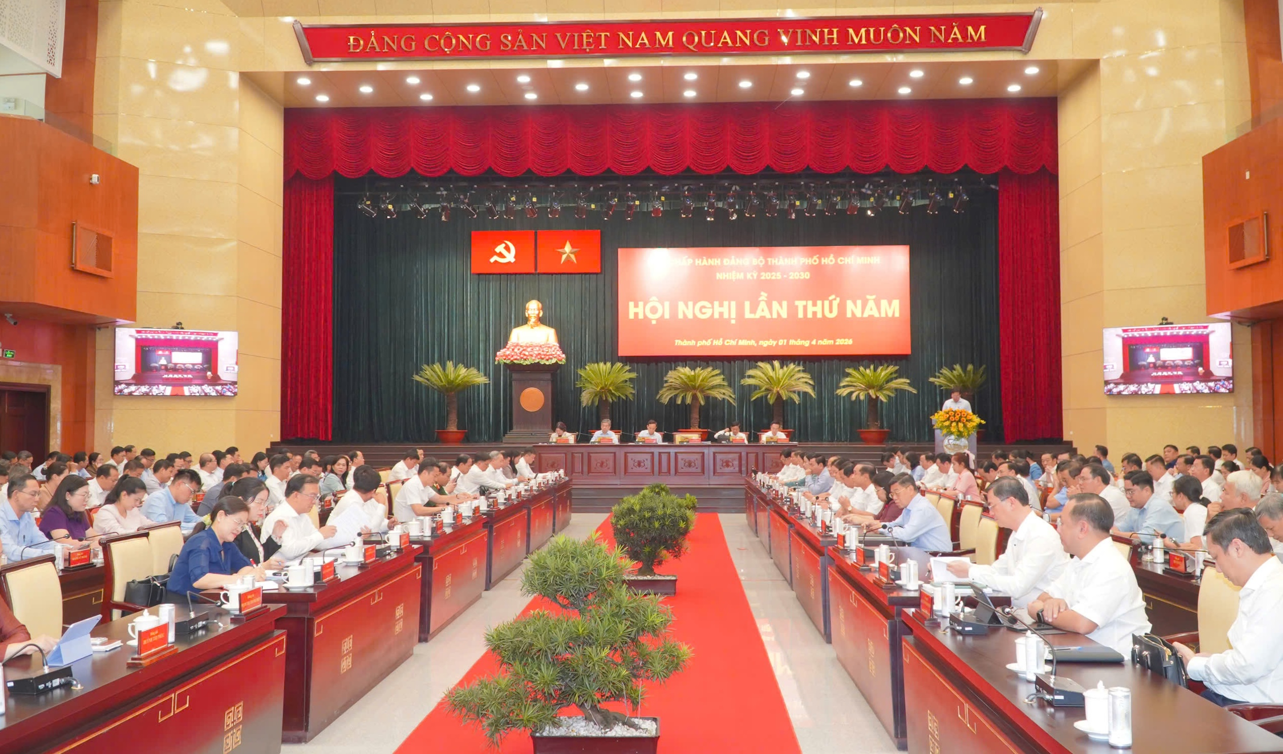 Luật Đô thị đặc biệt: "Cú hích" để TPHCM bứt phá tăng trưởng 2 con số - Ảnh 3.