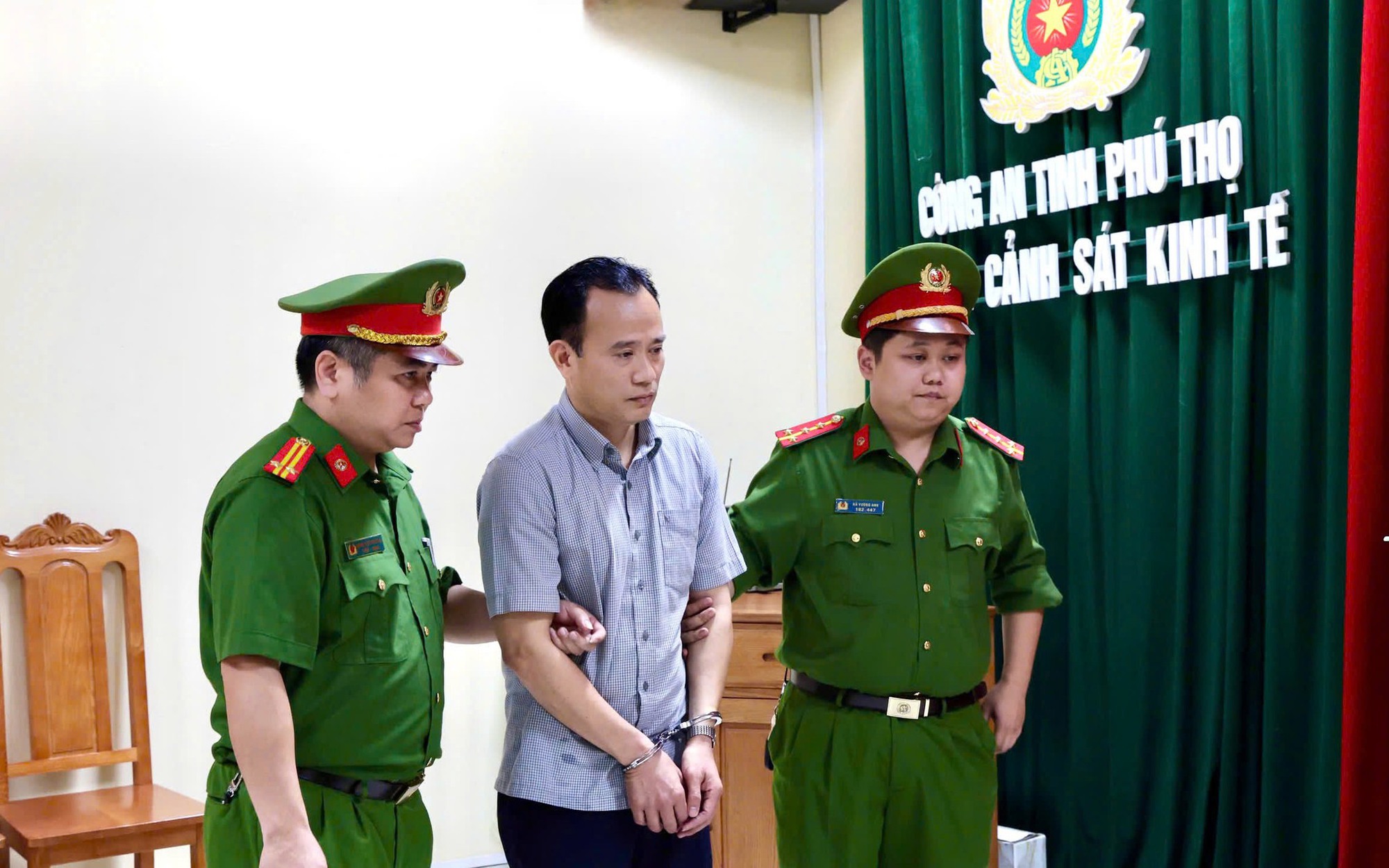 Vụ hơn 200 cảnh sát phá chuyên án lớn, bắt nhiều giám đốc: Khởi tố nhiều cán bộ