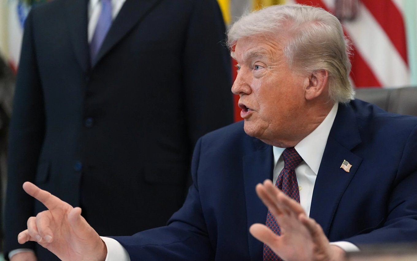 Iran tấn công nhiều căn cứ Mỹ, Tổng thống Donald Trump nói Mỹ sẽ rời Iran "rất sớm" - Ảnh 2.