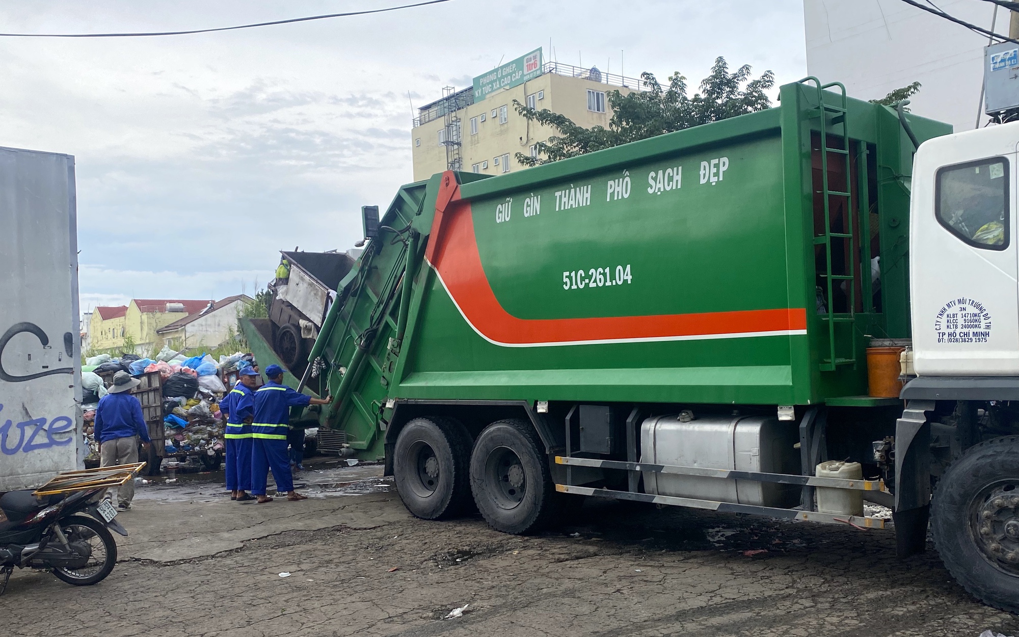 TPHCM: Chính thức dùng cân tự động tại khu xử lý chất thải