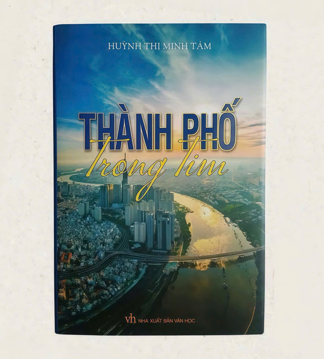 Ra mắt "Th&agrave;nh phố trong tim" tại Đường s&aacute;ch TP HCM - Ảnh 1.