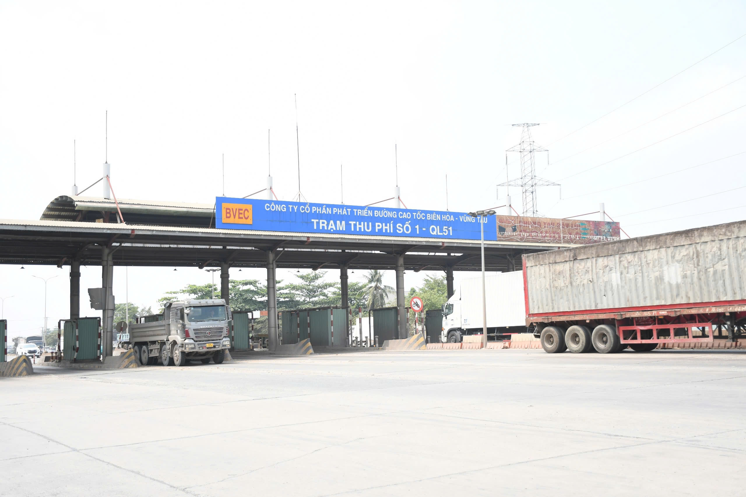 Nhà đầu tư sắp bàn giao 2 trạm thu phí trên Quốc lộ 51 để Đồng Nai tháo dỡ - Ảnh 1.