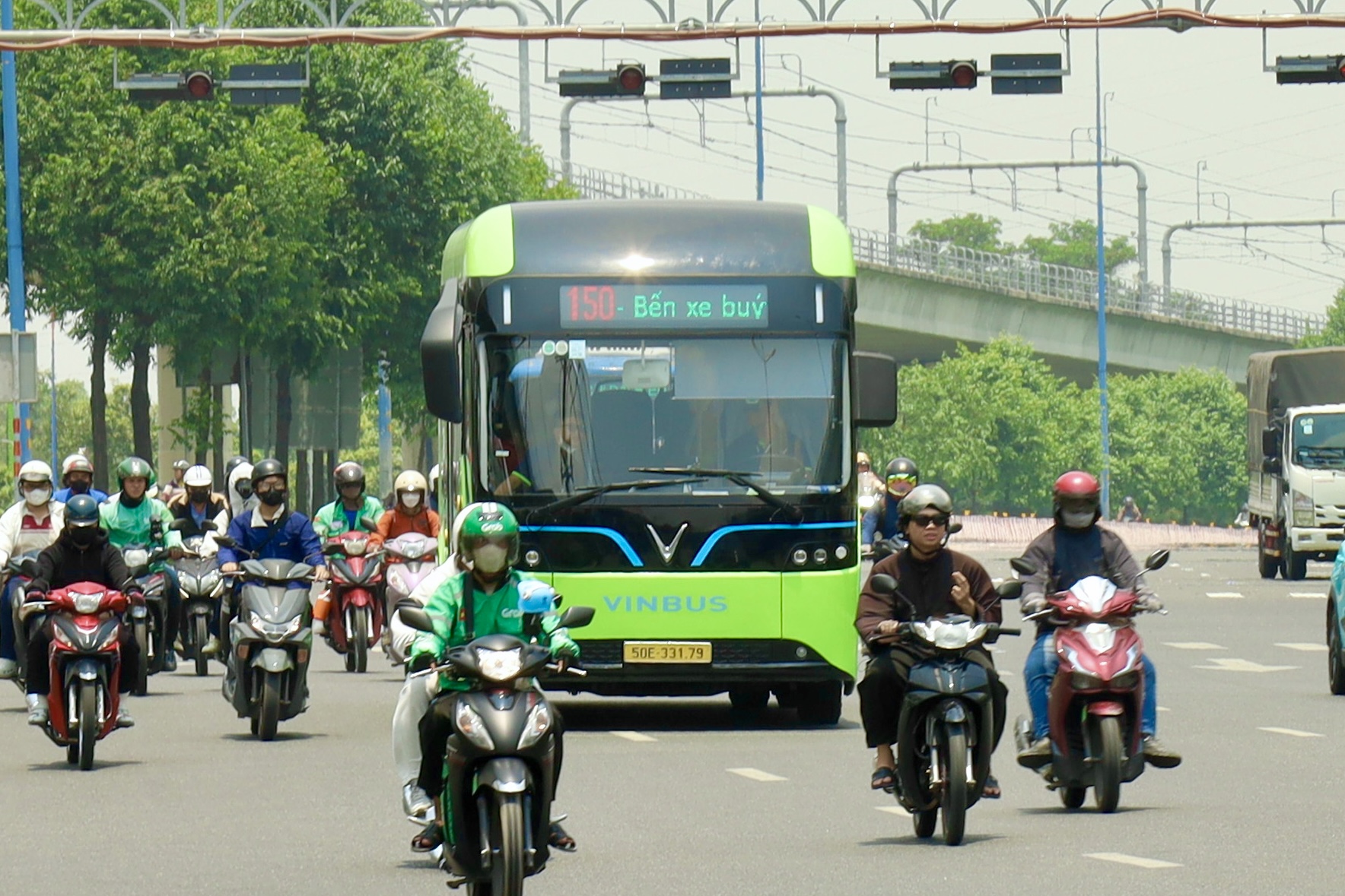Đề xuất 8 bước mở tuyến xe buýt kết nối sân bay Long Thành với Tân Sơn Nhất - Ảnh 1.