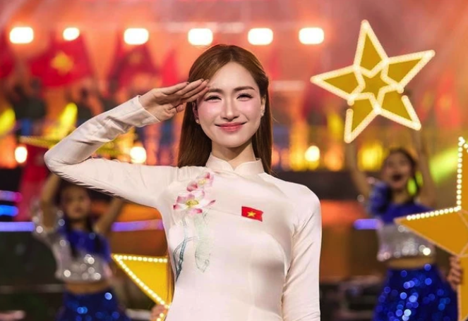 Đại nhạc hội "Âm vang Tổ quốc" quy tụ hơn 2.000 nghệ sĩ, diễn viên - Ảnh 3.