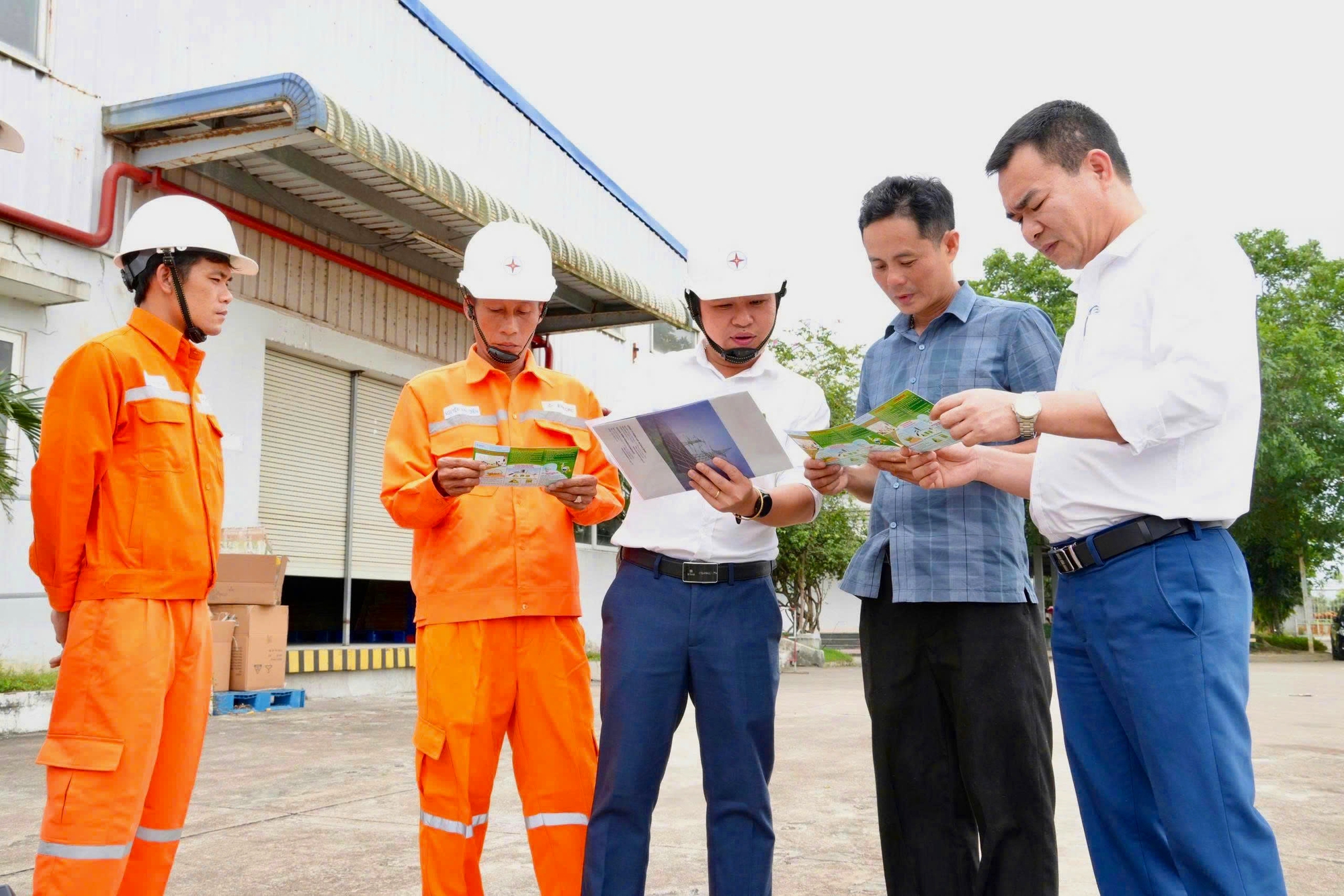 C&aacute;ch tiết kiệm điện hiệu quả độc đ&aacute;o ở Quảng Trị - Ảnh 1.