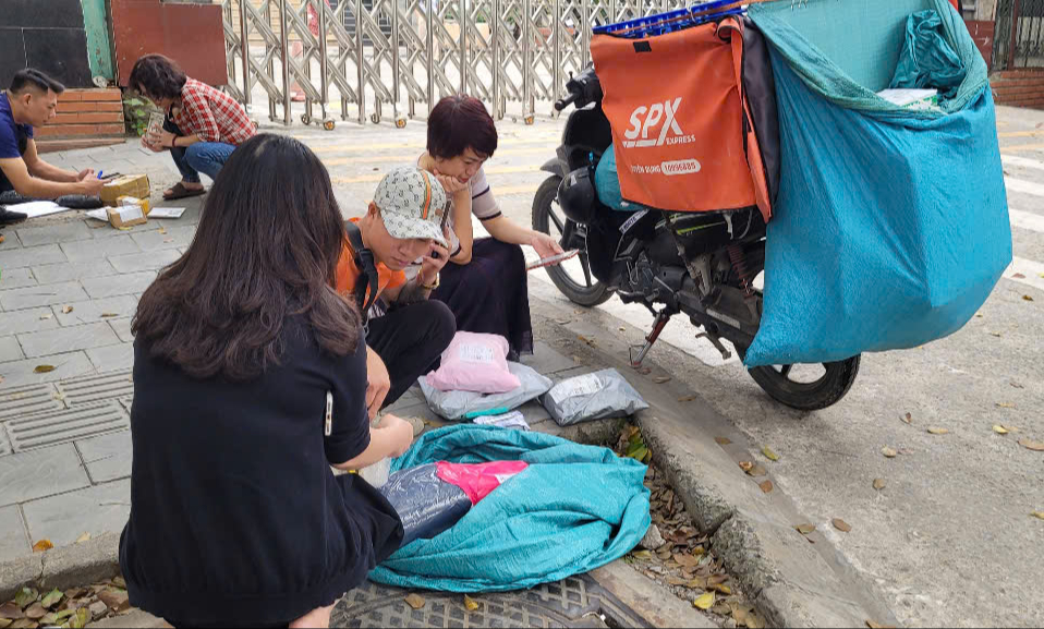 Mua hàng online, coi chừng từ rẻ hóa đắt - Ảnh 1.