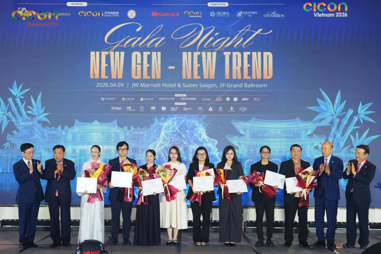 CICON trao giải "World CEO Summit Awards" cho c&aacute;c doanh nh&acirc;n ti&ecirc;u biểu tại Việt Nam - Ảnh 1.