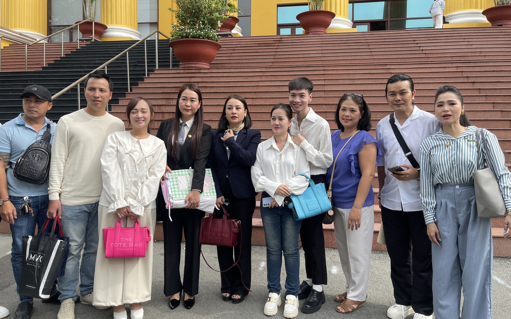 Vụ tranh chấp tài sản của cố NSƯT Vũ Linh: Phán quyết có đảo chiều?