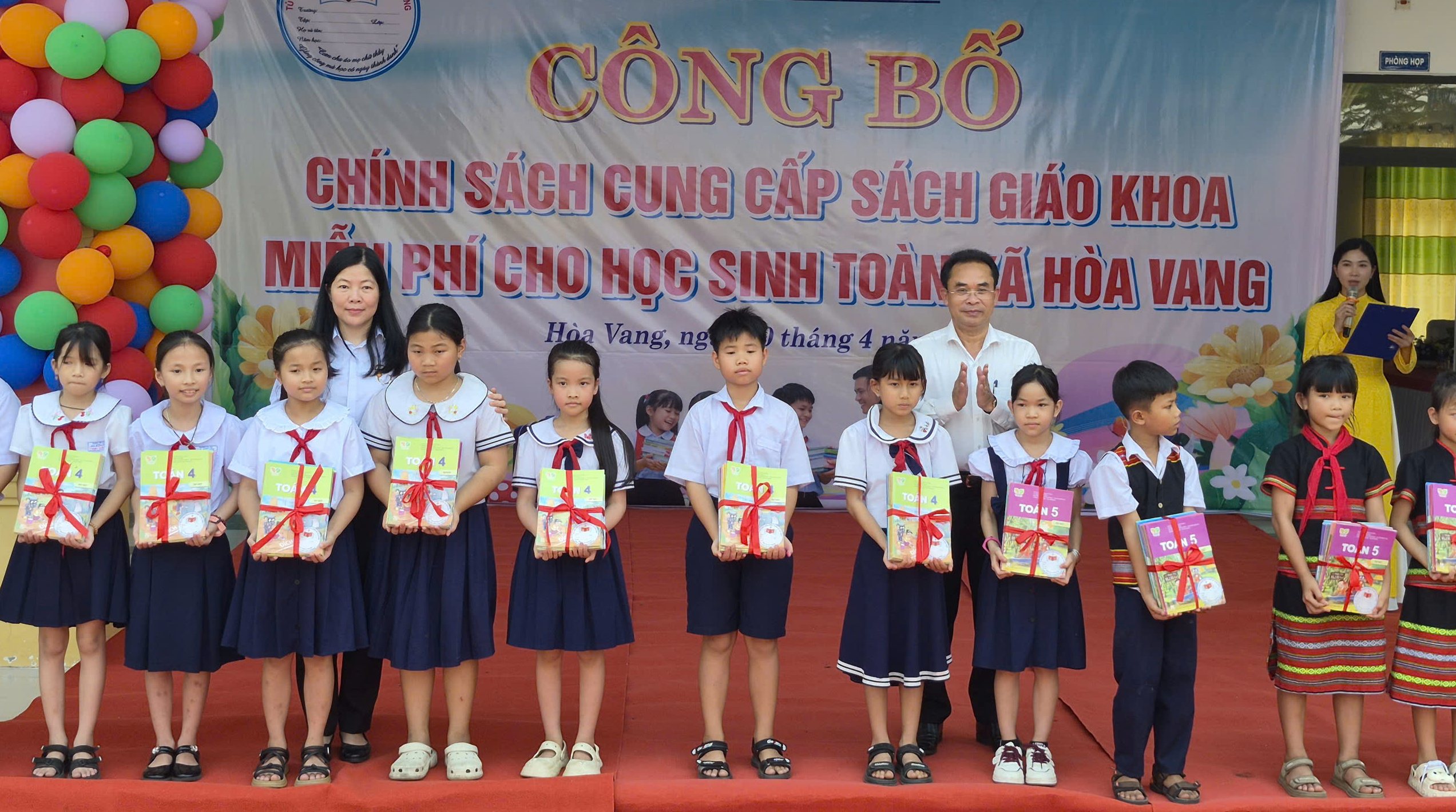 Đà Nẵng cấp sách giáo khoa miễn phí cho học sinh: Bước đột phá giáo dục 2026 - Ảnh 1.