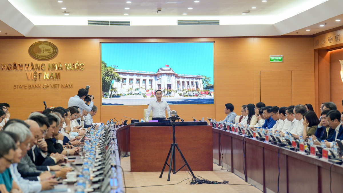 46 ngân hàng cam kết đồng thuận giảm lãi suất - Ảnh 1.