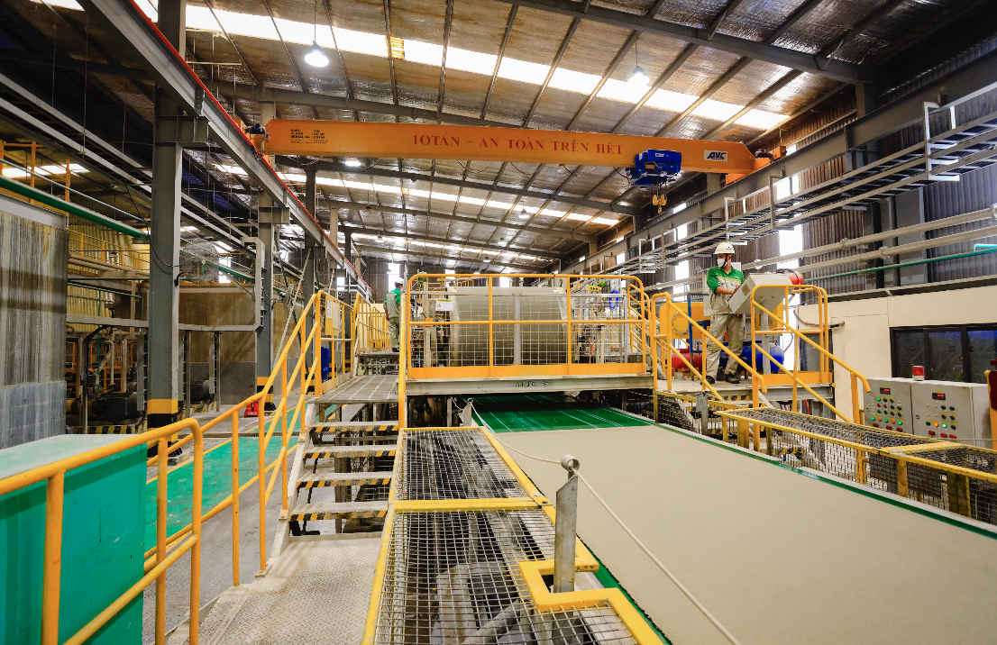 Saint-Gobain Việt Nam c&ocirc;ng bố nh&agrave; m&aacute;y đạt Zero Carbon đầu ti&ecirc;n trong ng&agrave;nh sản xuất tấm xi măng - Ảnh 2.