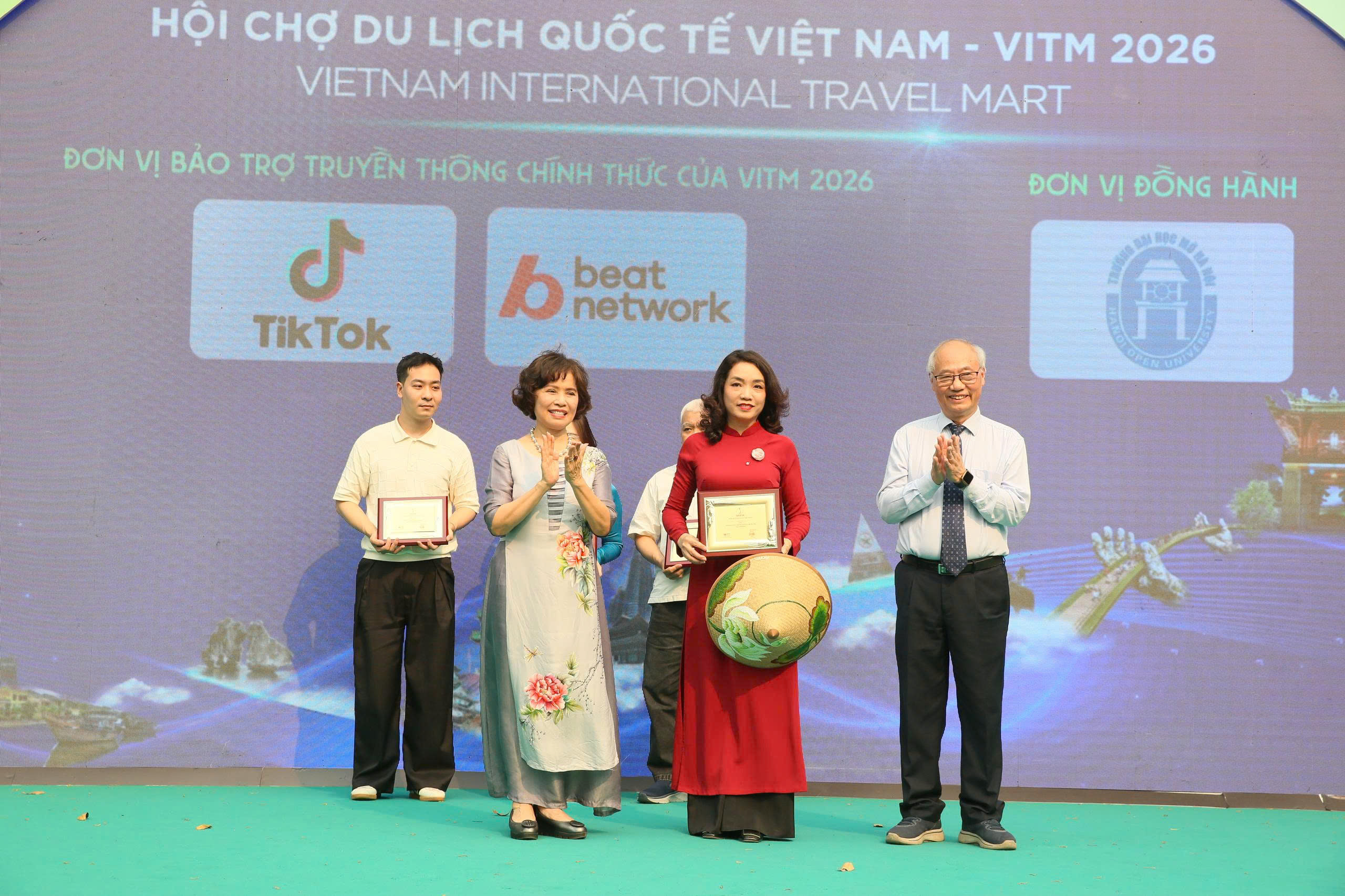 Tr&ecirc;n 90.000 lượt kh&aacute;ch tham dự Hội chợ Du lịch quốc tế Việt Nam 2026 - Ảnh 2.