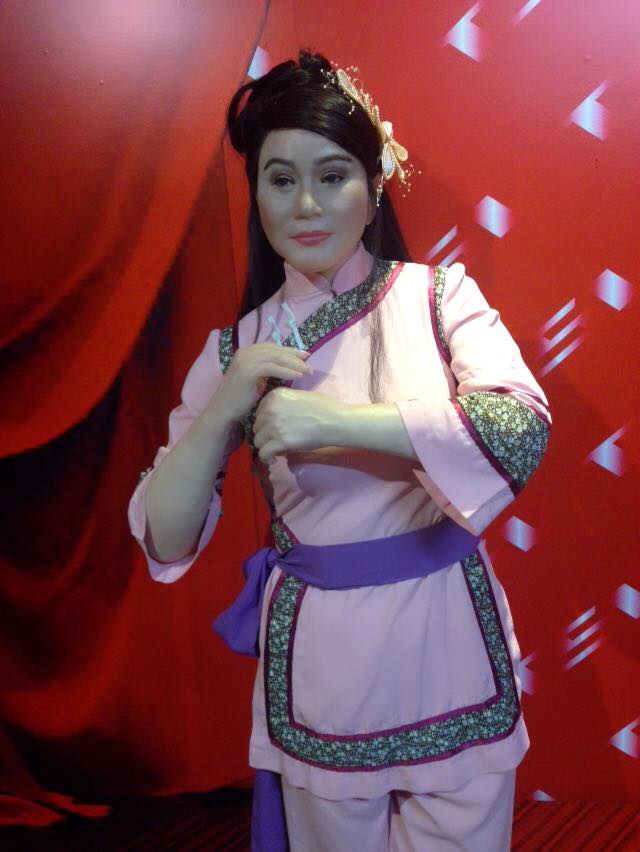 Nghệ sĩ Cẩm Thu nhìn lại Phan Kim Liên sau 9 năm gặp lại bức tượng sáp - Ảnh 2.