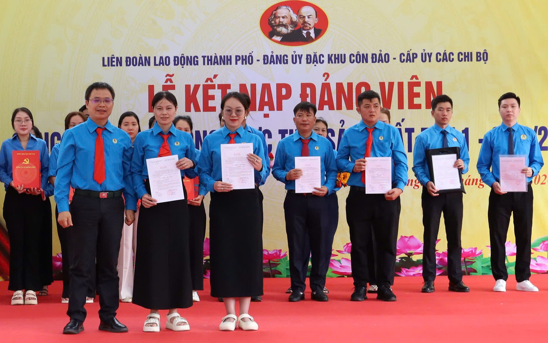 Nhiều giải pháp tạo nguồn cho Đảng