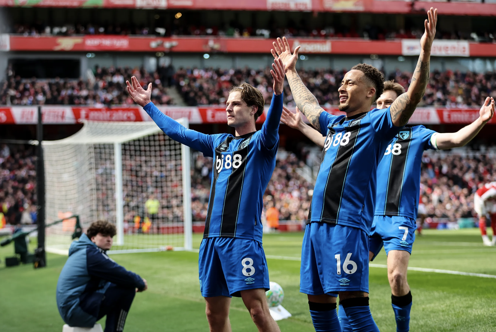 Man City khó từ chối "món quà" Ngoại hạng Anh từ Arsenal - Ảnh 2.