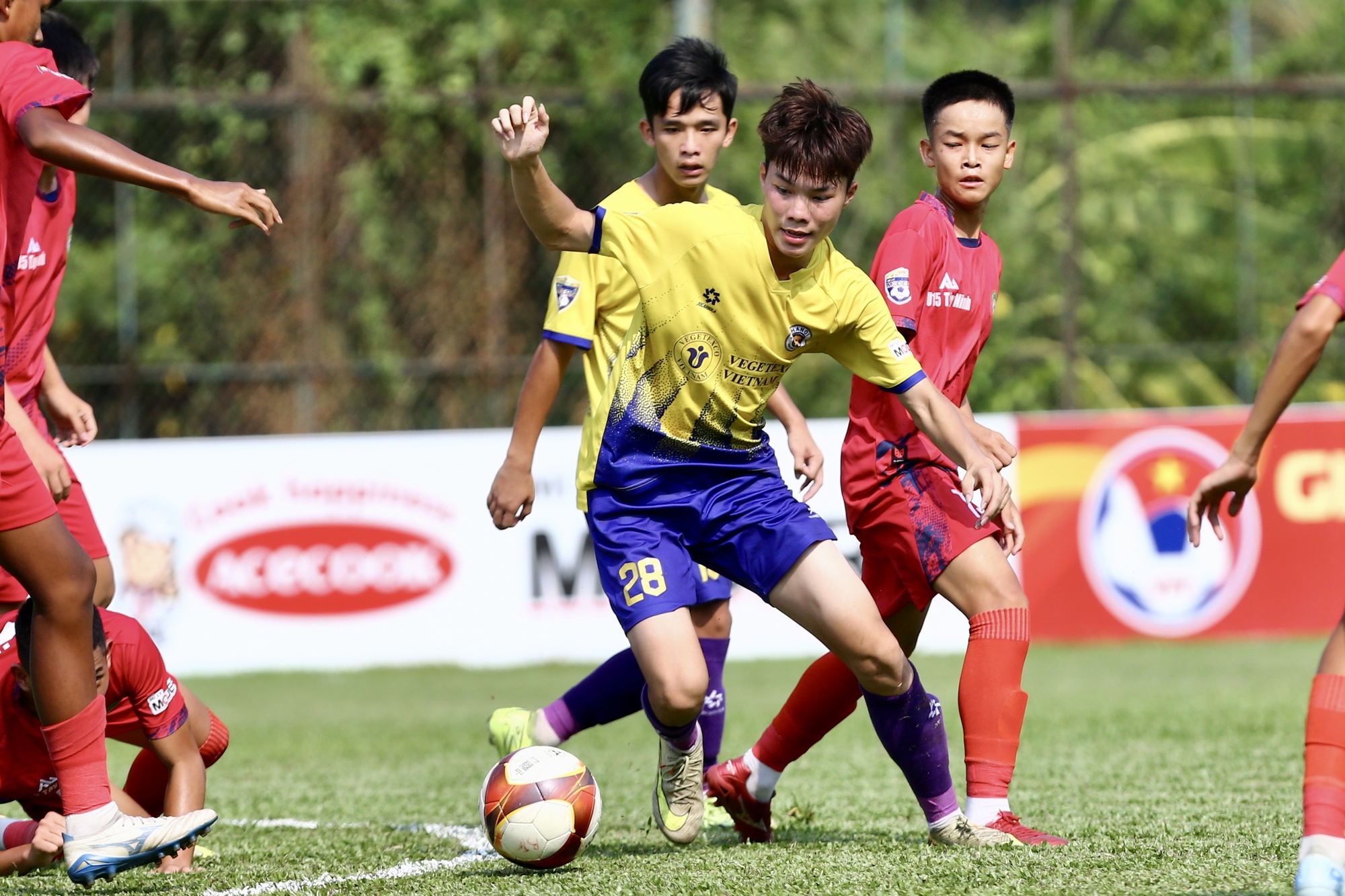 X&aacute;c định hai đội v&agrave;o chung kết U15 Quốc gia - Ảnh 1.