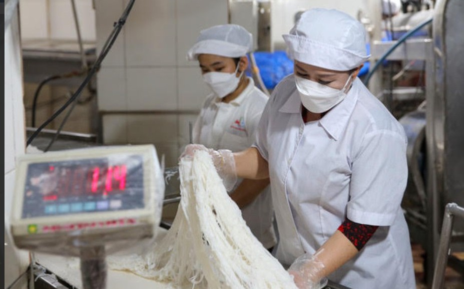 Bất ngờ gửi đơn “kêu cứu” đến Chủ tịch UBND TPHCM, bà chủ thương hiệu bún tươi nổi tiếng nói gì?