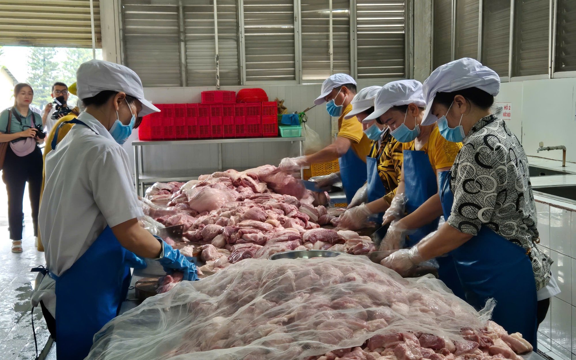 TPHCM ph&aacute;t động Th&aacute;ng h&agrave;nh động về an to&agrave;n, vệ sinh lao động 2026: Đưa AI v&agrave;o ph&ograve;ng ngừa rủi ro - Ảnh 3.
