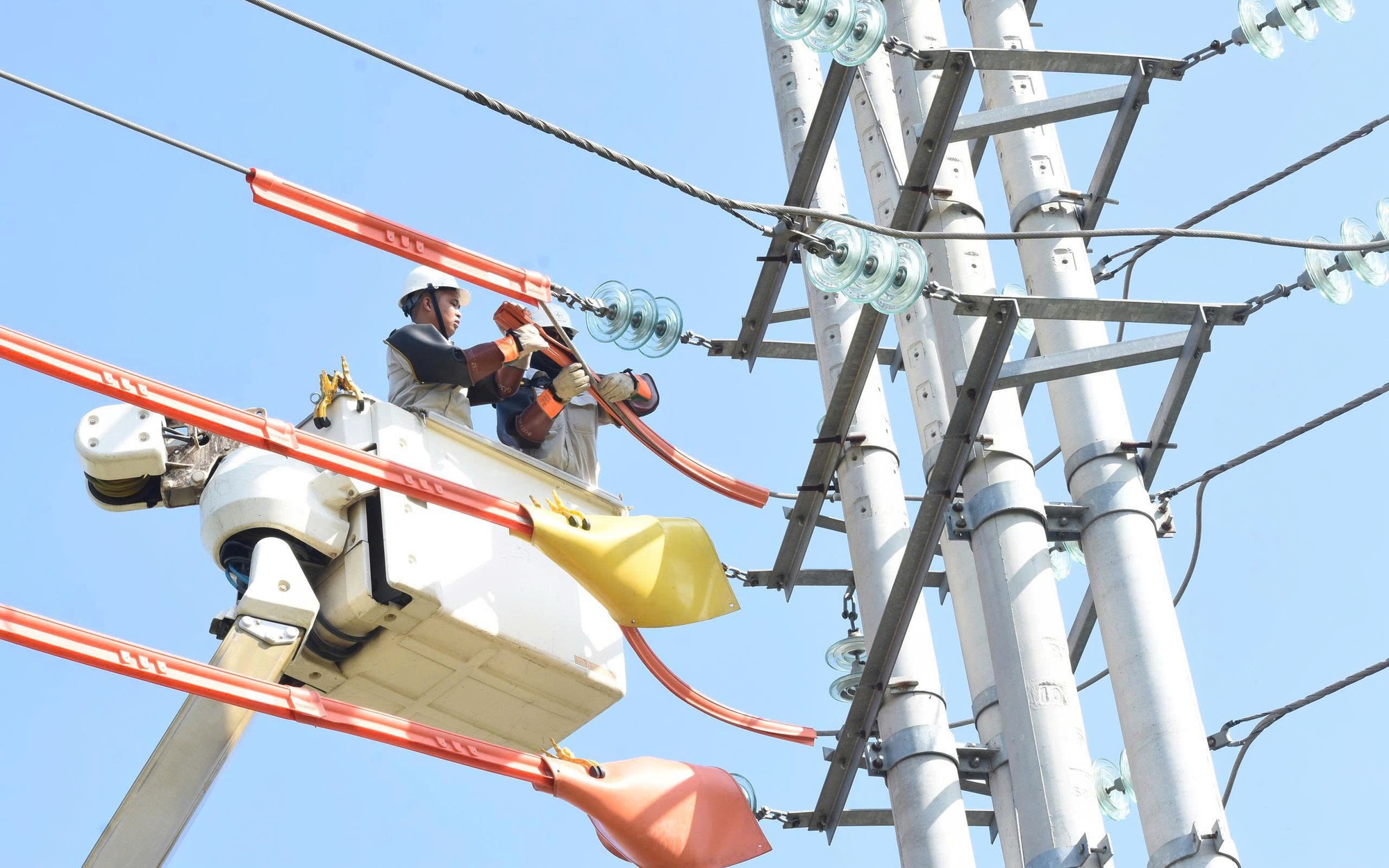 Kích hoạt nhiều giải pháp bảo đảm cung ứng điện