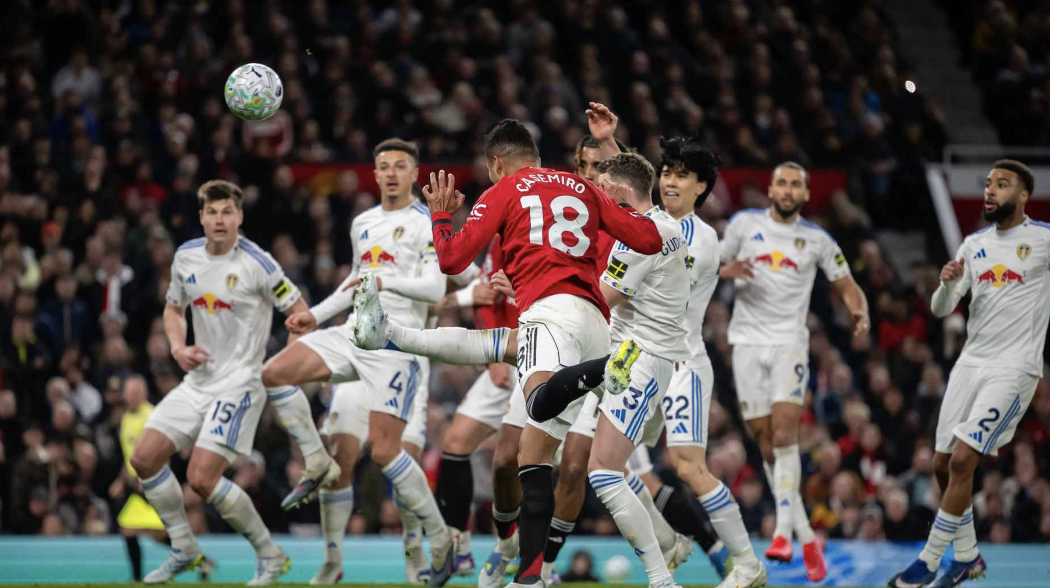 Tạo địa chấn tại Old Trafford, Leeds United quật ngã Man United sau 45 năm - Ảnh 6.