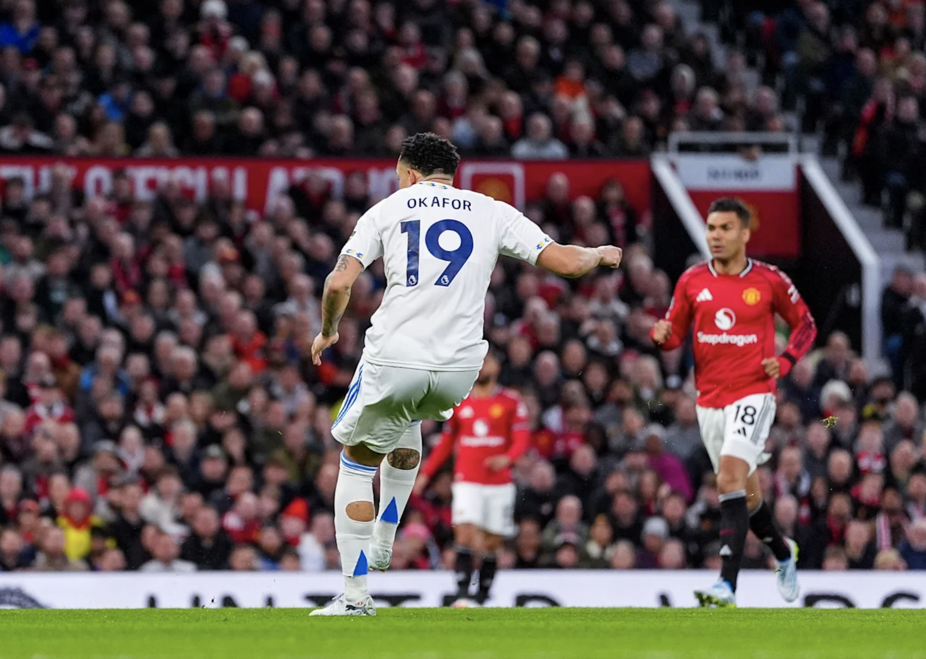 Tạo địa chấn tại Old Trafford, Leeds United quật ngã Man United sau 45 năm - Ảnh 2.