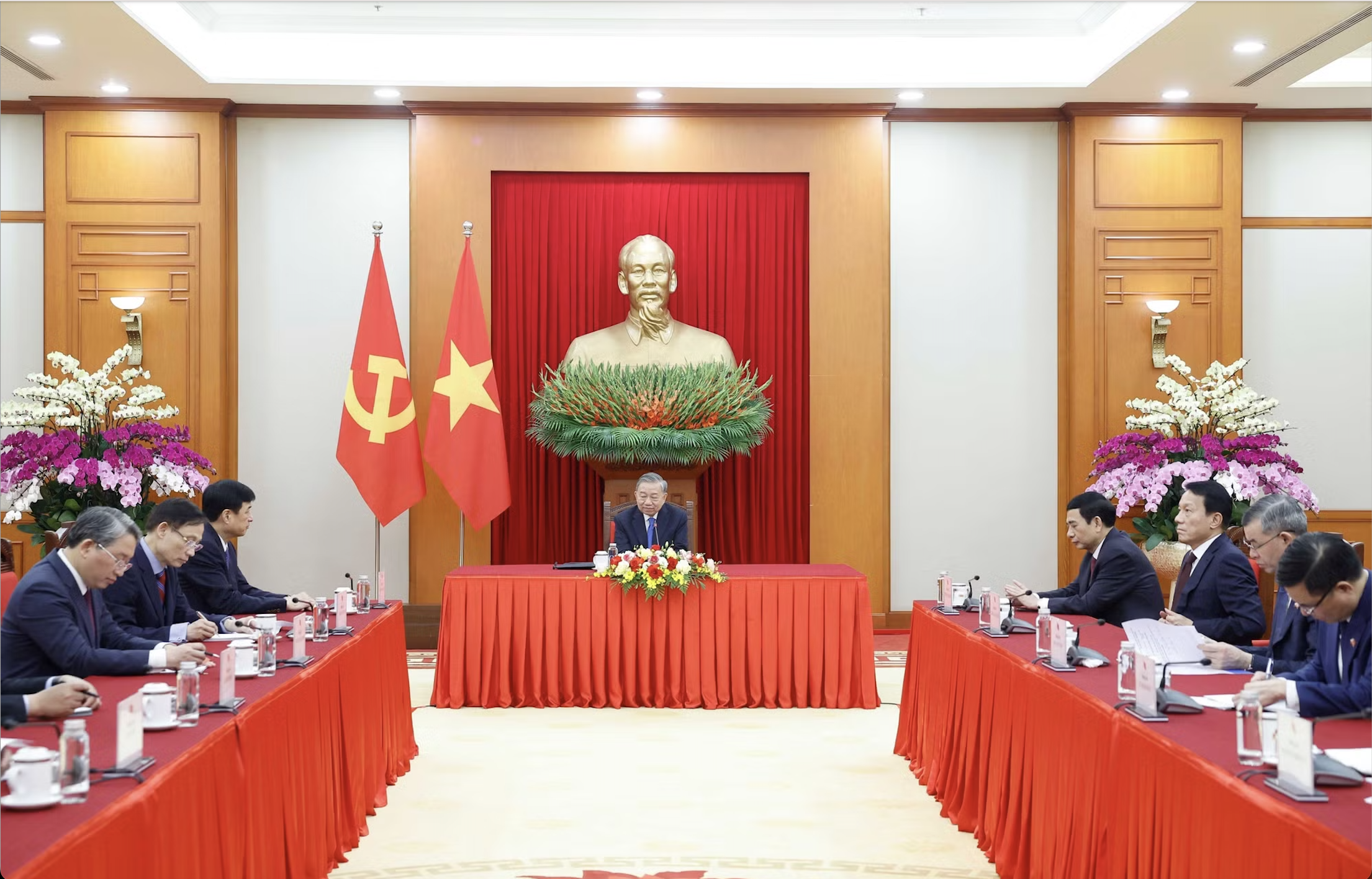 Tổng Bí thư, Chủ tịch nước Tô Lâm điện đàm với Thủ tướng Nhật Bản - Ảnh 1.