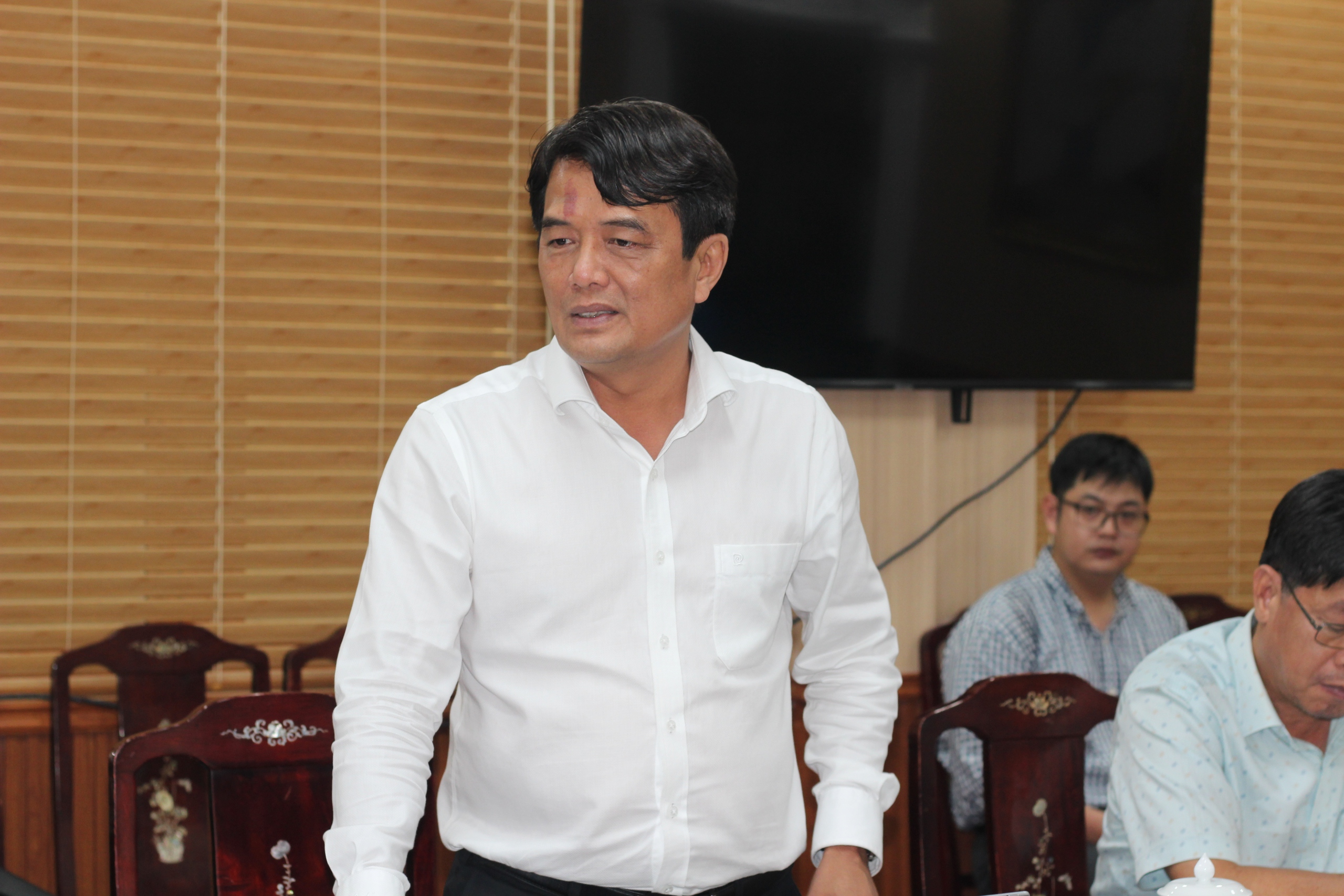 Bệnh nghề nghiệp cần được quan tâm đúng mức - Ảnh 3.