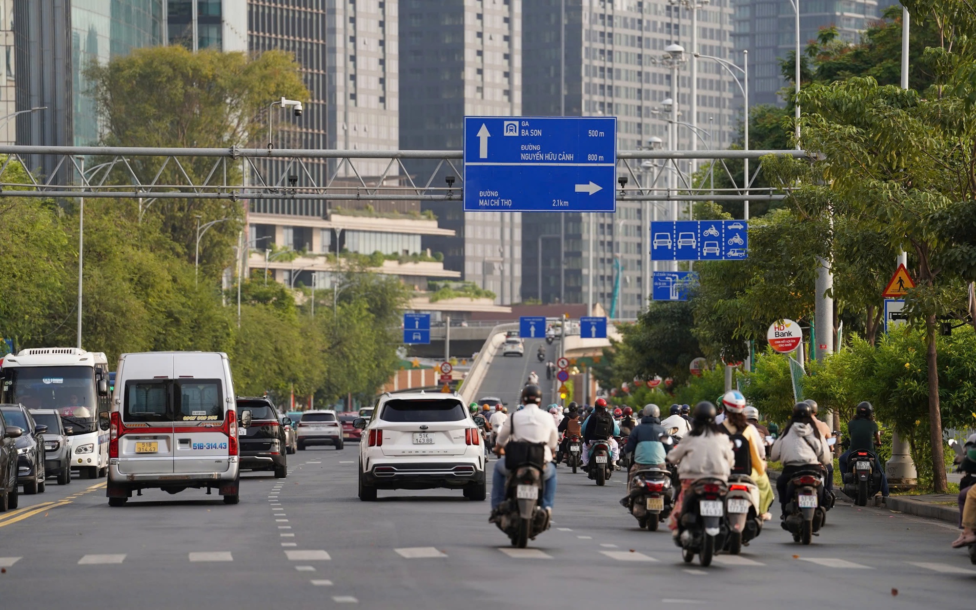 Điều chỉnh giao thông nhiều tuyến đường trung tâm TPHCM vào ngày 16 và 19-4