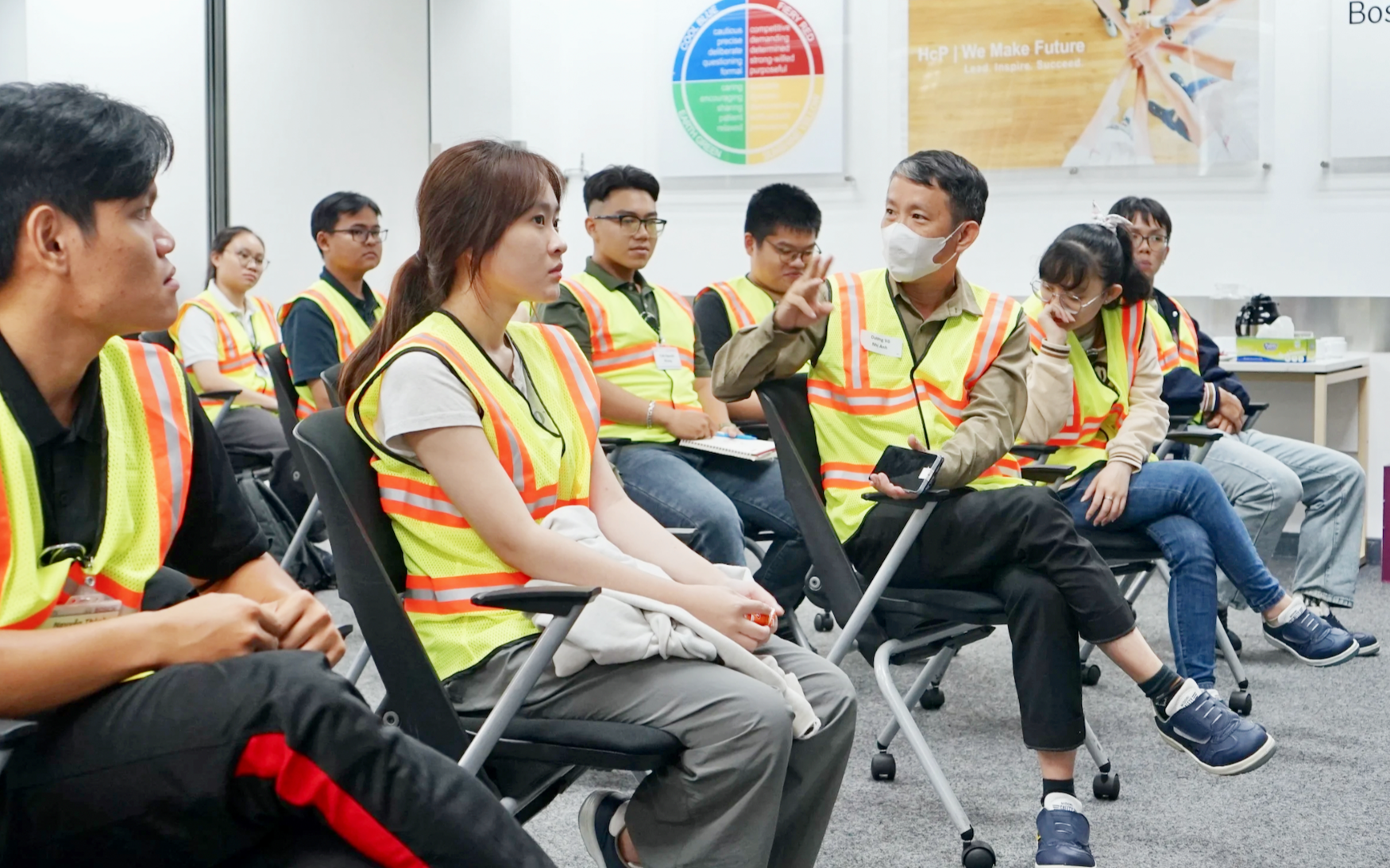 XUẤT KHẨU LAO ĐỘNG NỖ LỰC TÁI ĐỊNH VỊ (*): Đầu tư kỹ năng cho tương lai