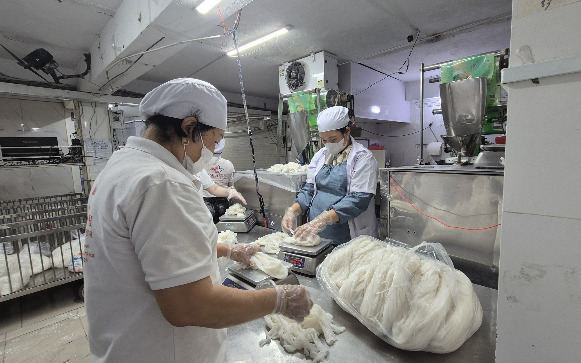 Xử phạt Bún tươi Nguyễn Bính: Tiếng nói các bên