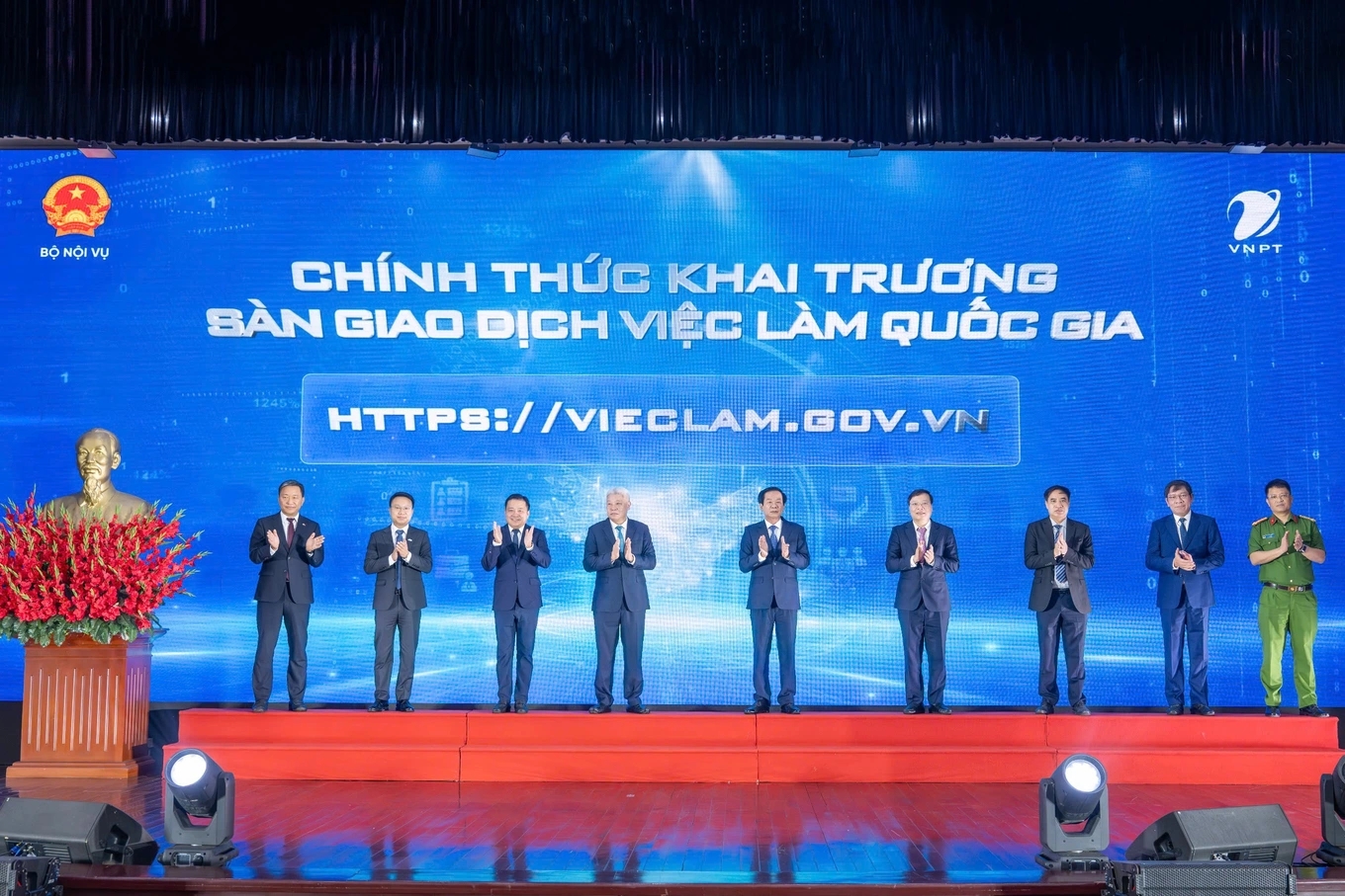 Khai trương Sàn giao dịch việc làm quốc gia, kết nối cung - cầu trên môi trường số - Ảnh 1.