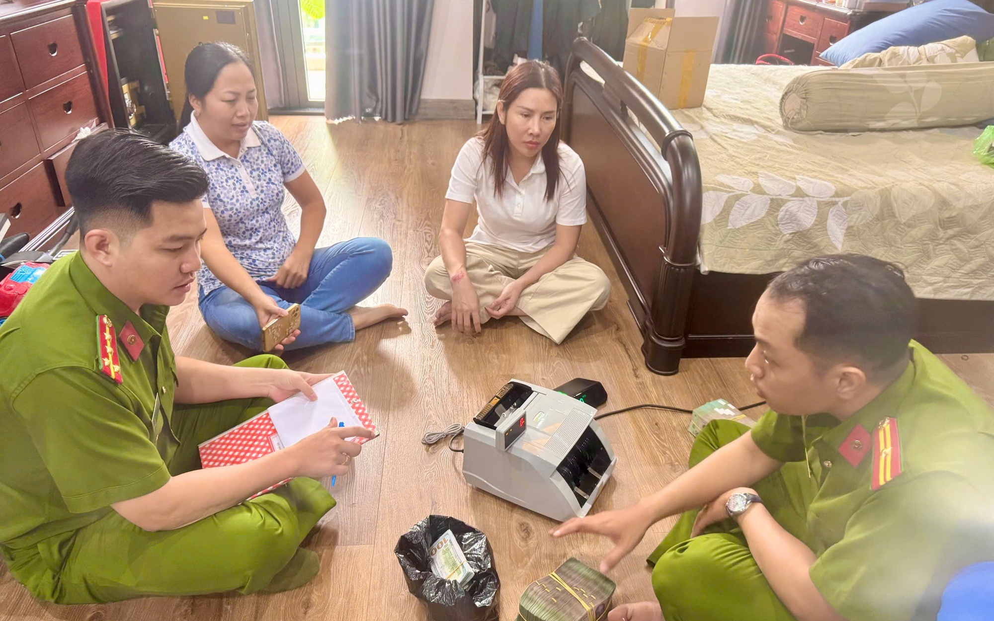 Hình ảnh một vụ án lớn Công an TPHCM vừa triệt phá