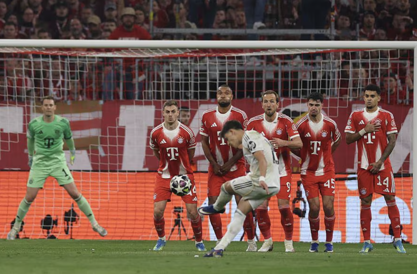Rượt đuổi điên rồ tại Allianz Arena, Bayern Munich loại Real Madrid ở Champions League - Ảnh 3.