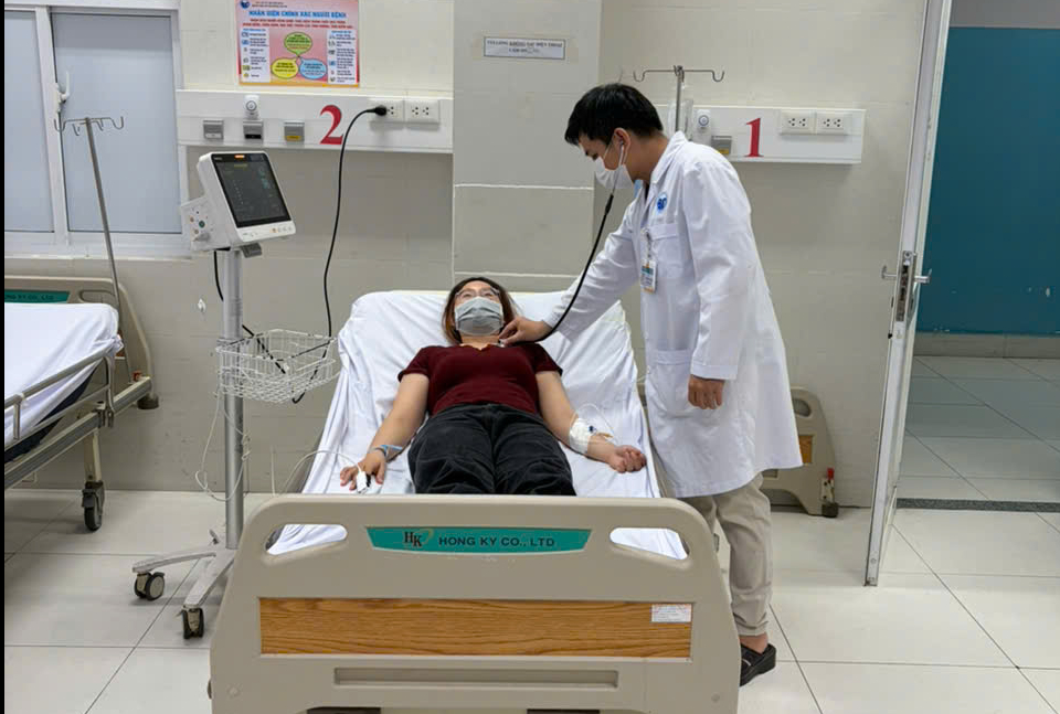 TPHCM: 11 công nhân ngộ độc thực phẩm sau bữa trưa - Ảnh 1.